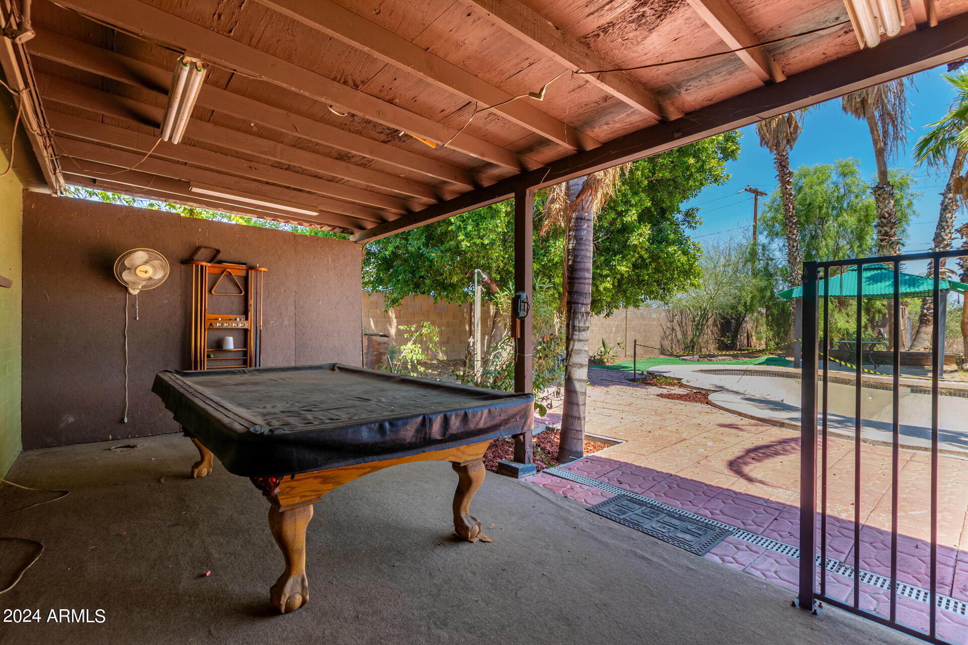 2708 W GRISWOLD Road