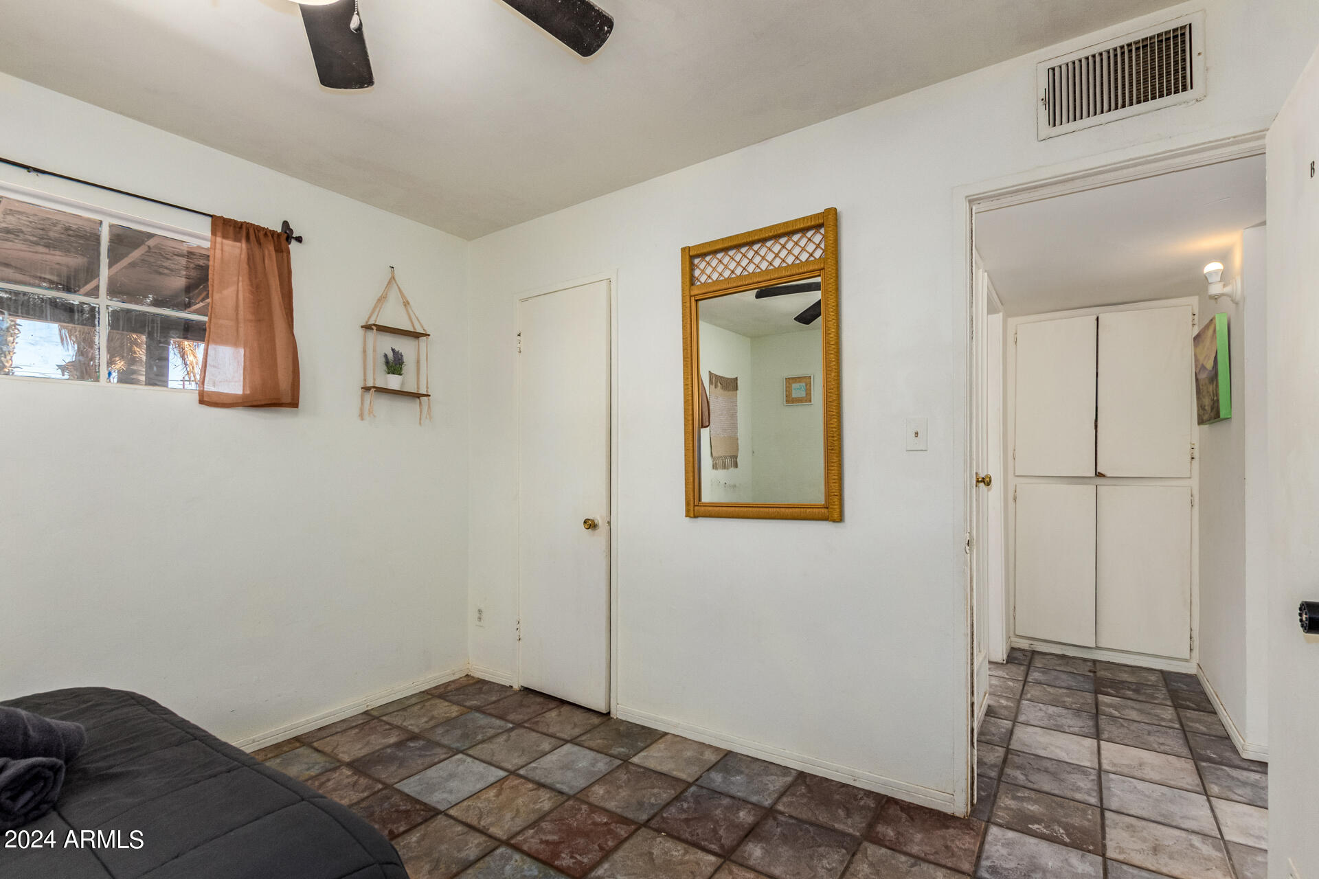2708 W GRISWOLD Road