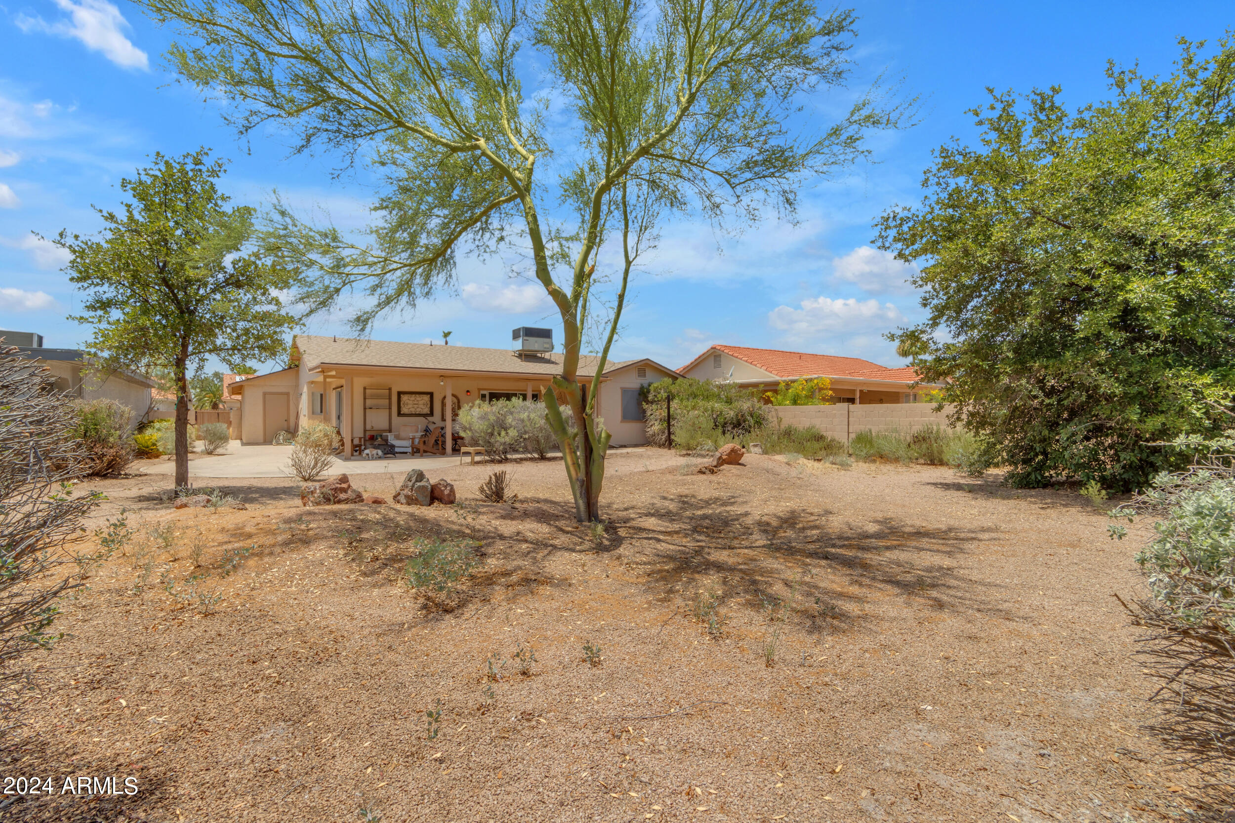 10014 E WILLOWCREST Court