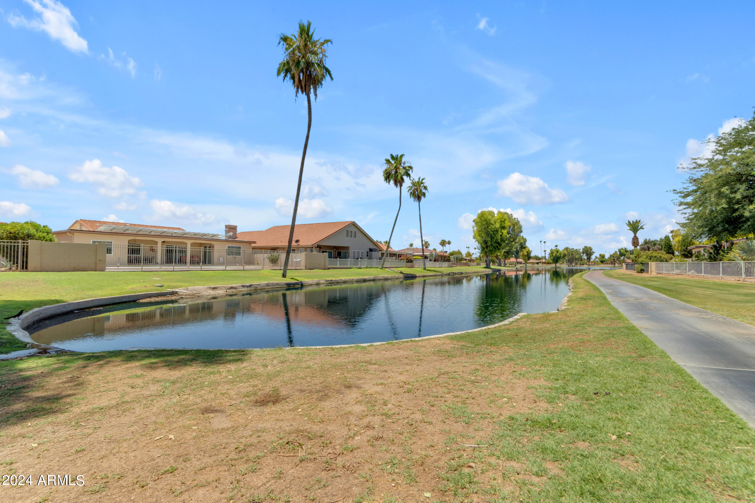 10014 E WILLOWCREST Court