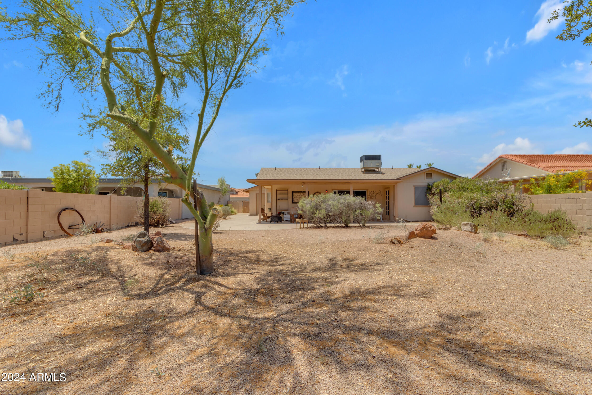 10014 E WILLOWCREST Court