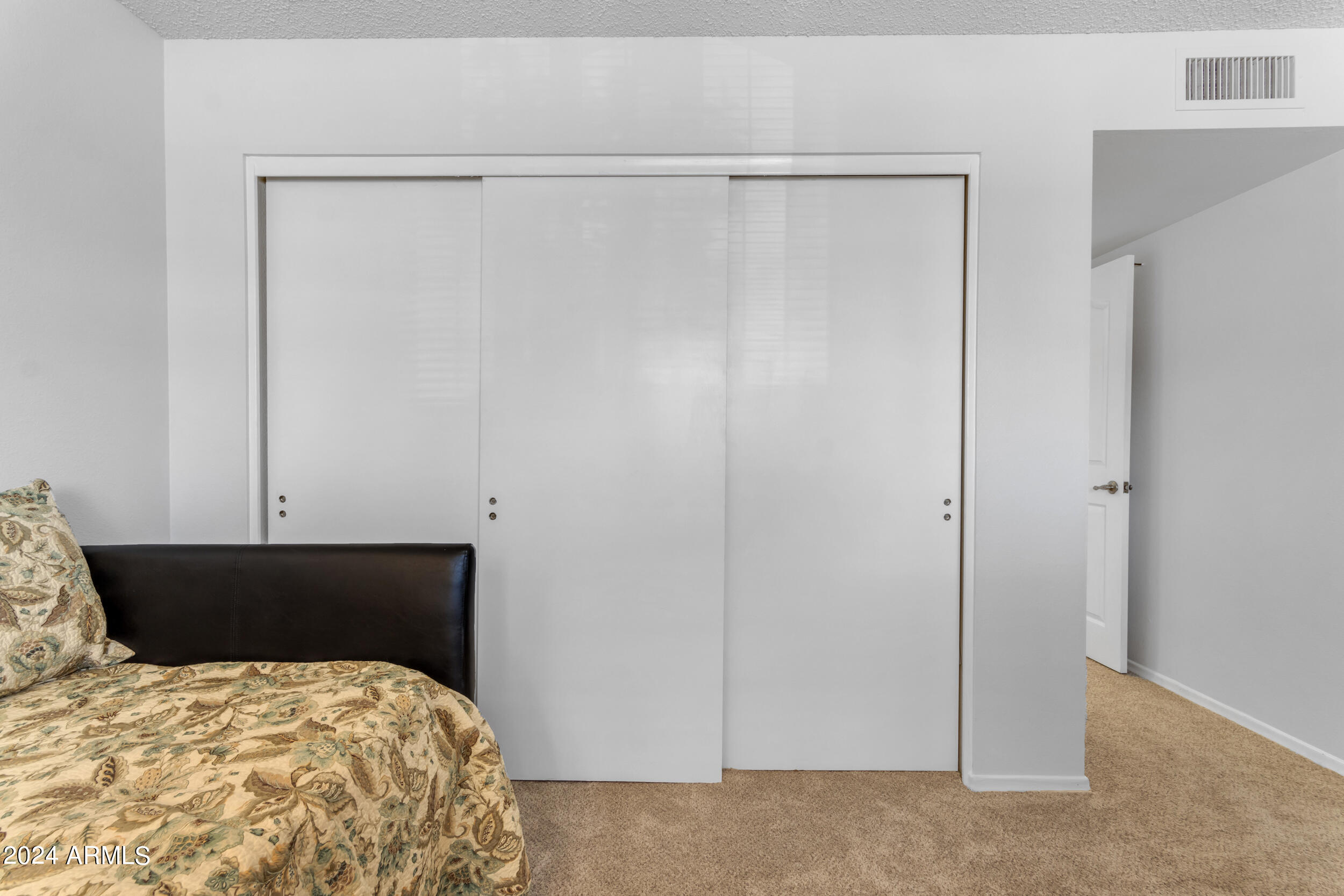 10014 E WILLOWCREST Court