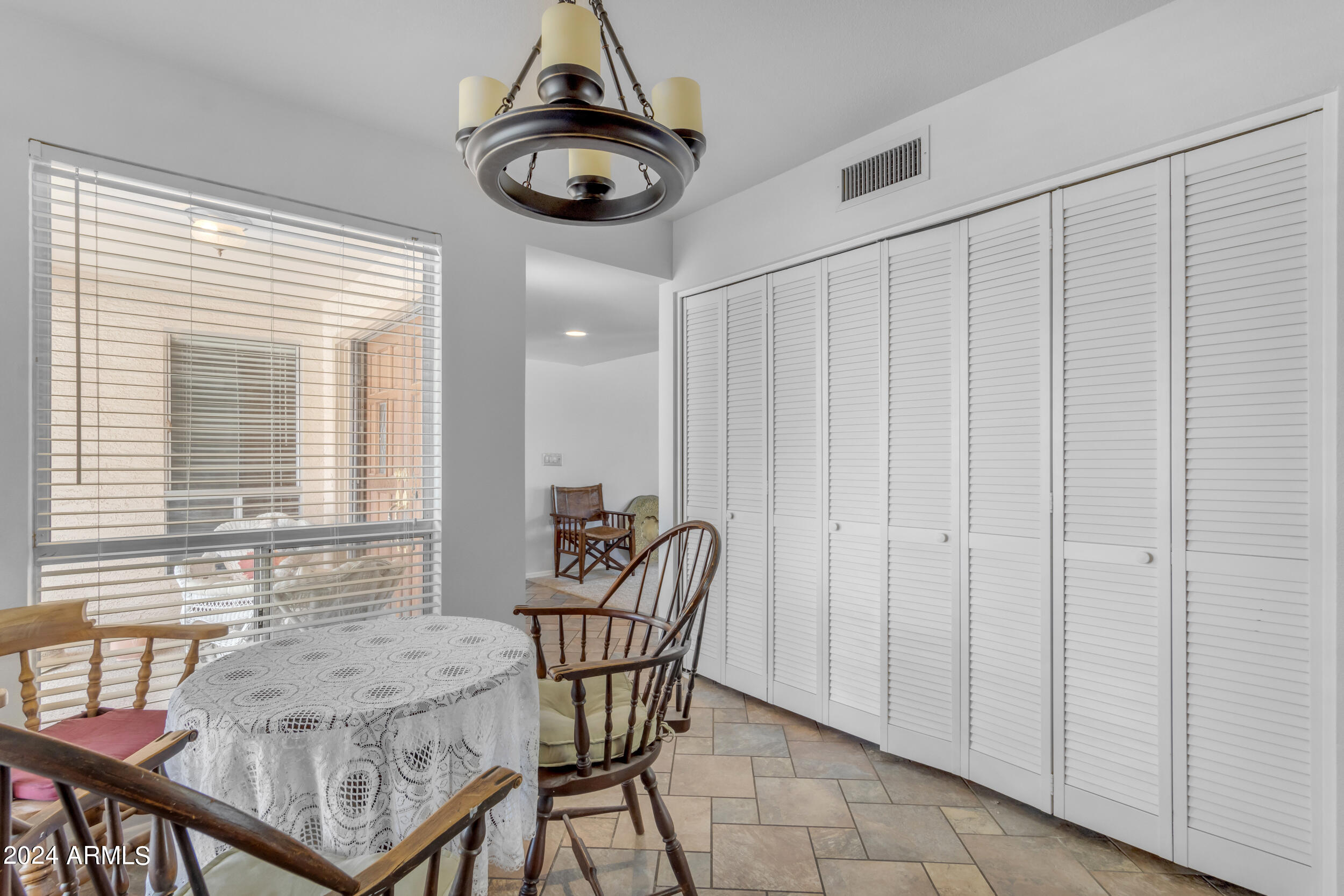 10014 E WILLOWCREST Court