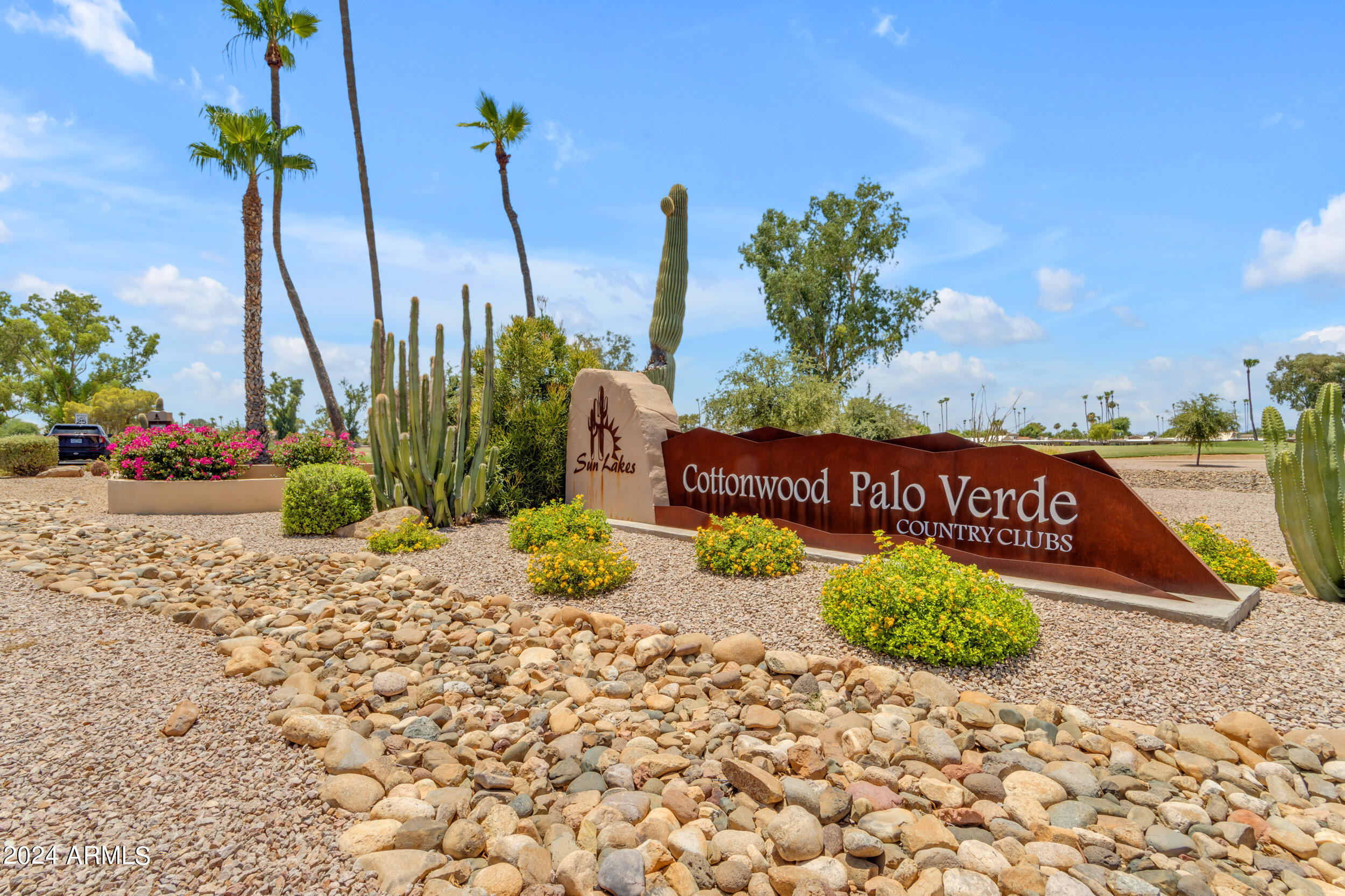 10014 E WILLOWCREST Court