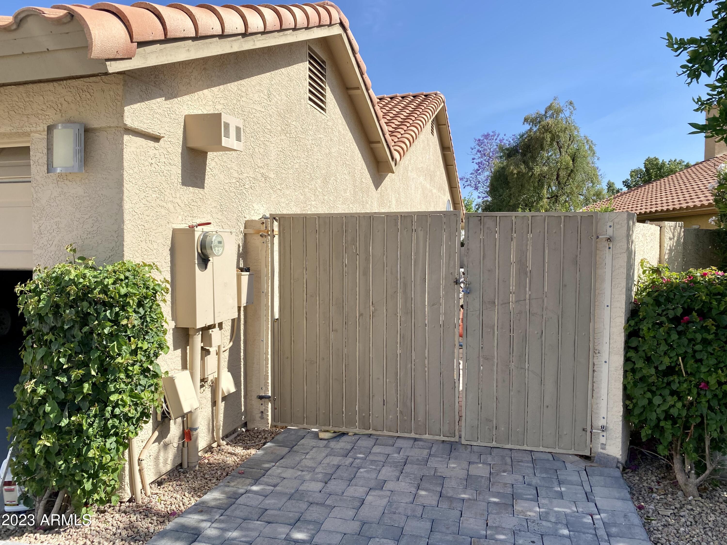 519 E PAGE Avenue