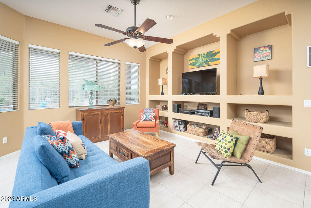 10585 E STAR OF THE DESERT Drive