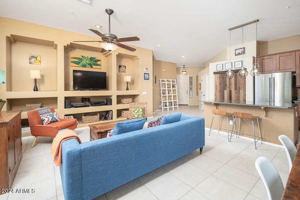 10585 E STAR OF THE DESERT Drive