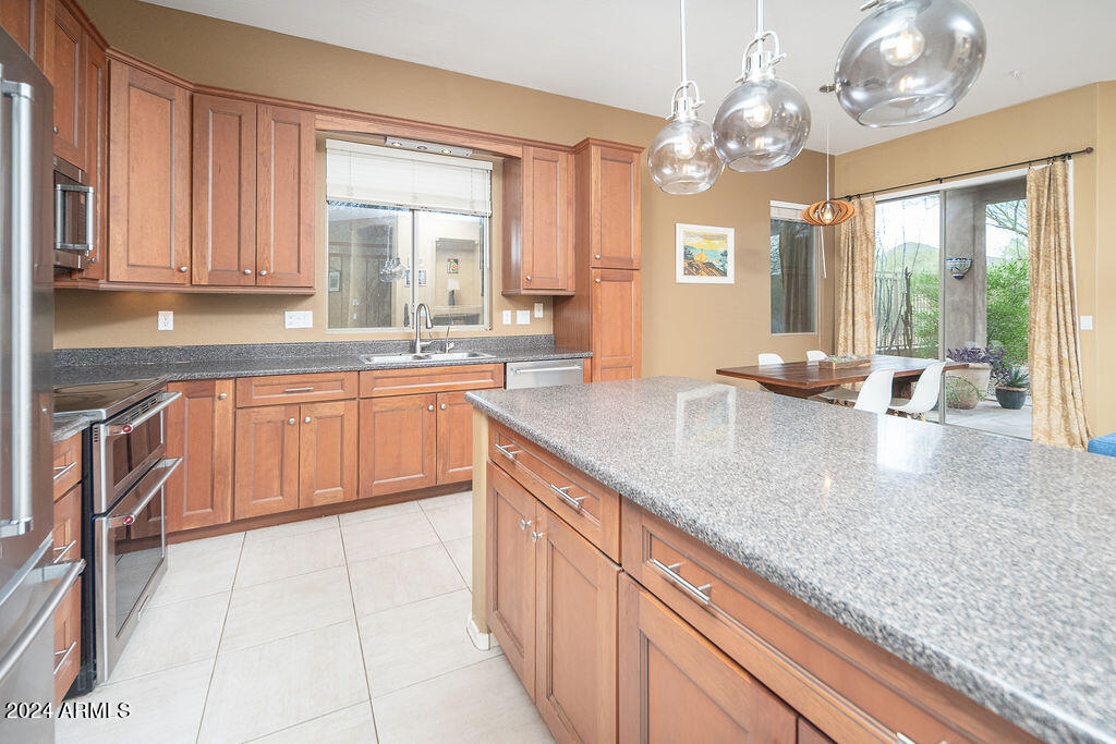 10585 E STAR OF THE DESERT Drive