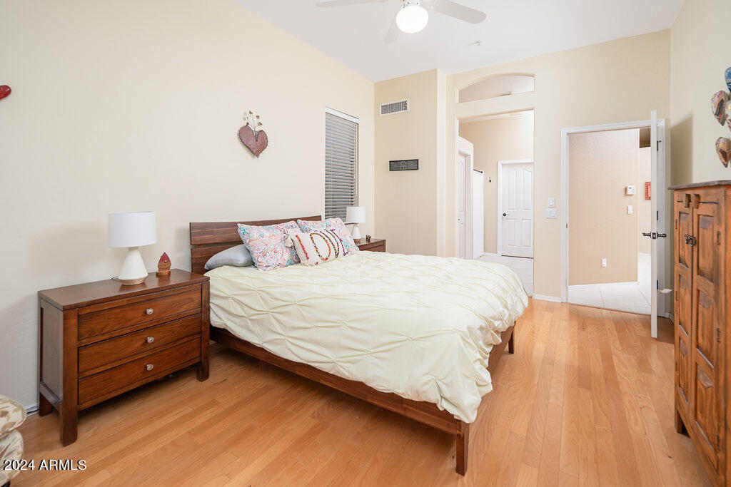10585 E STAR OF THE DESERT Drive