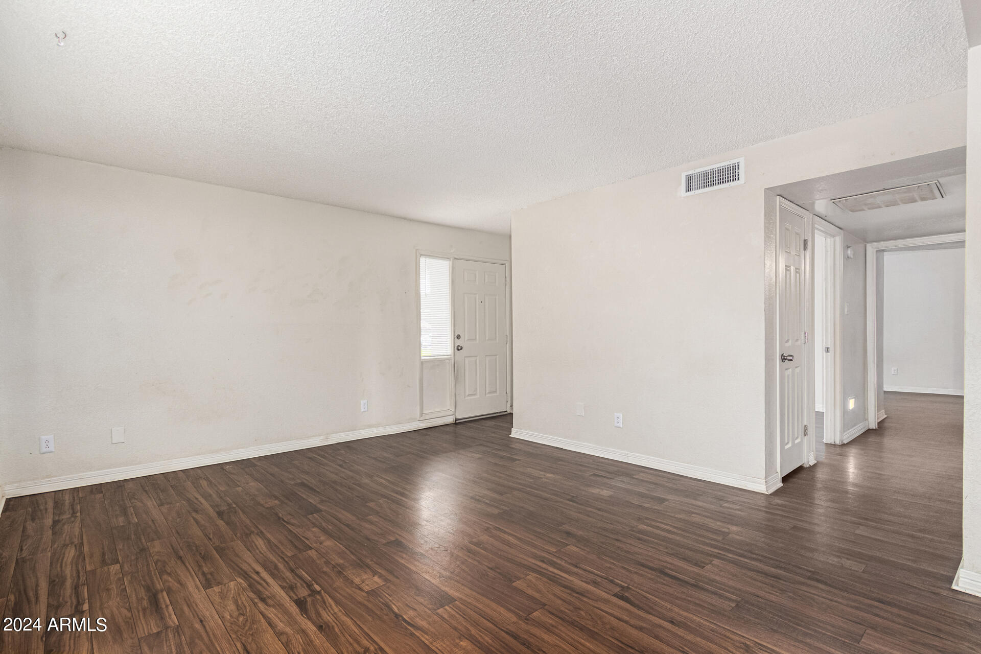 3810 N MARYVALE Parkway # 1056