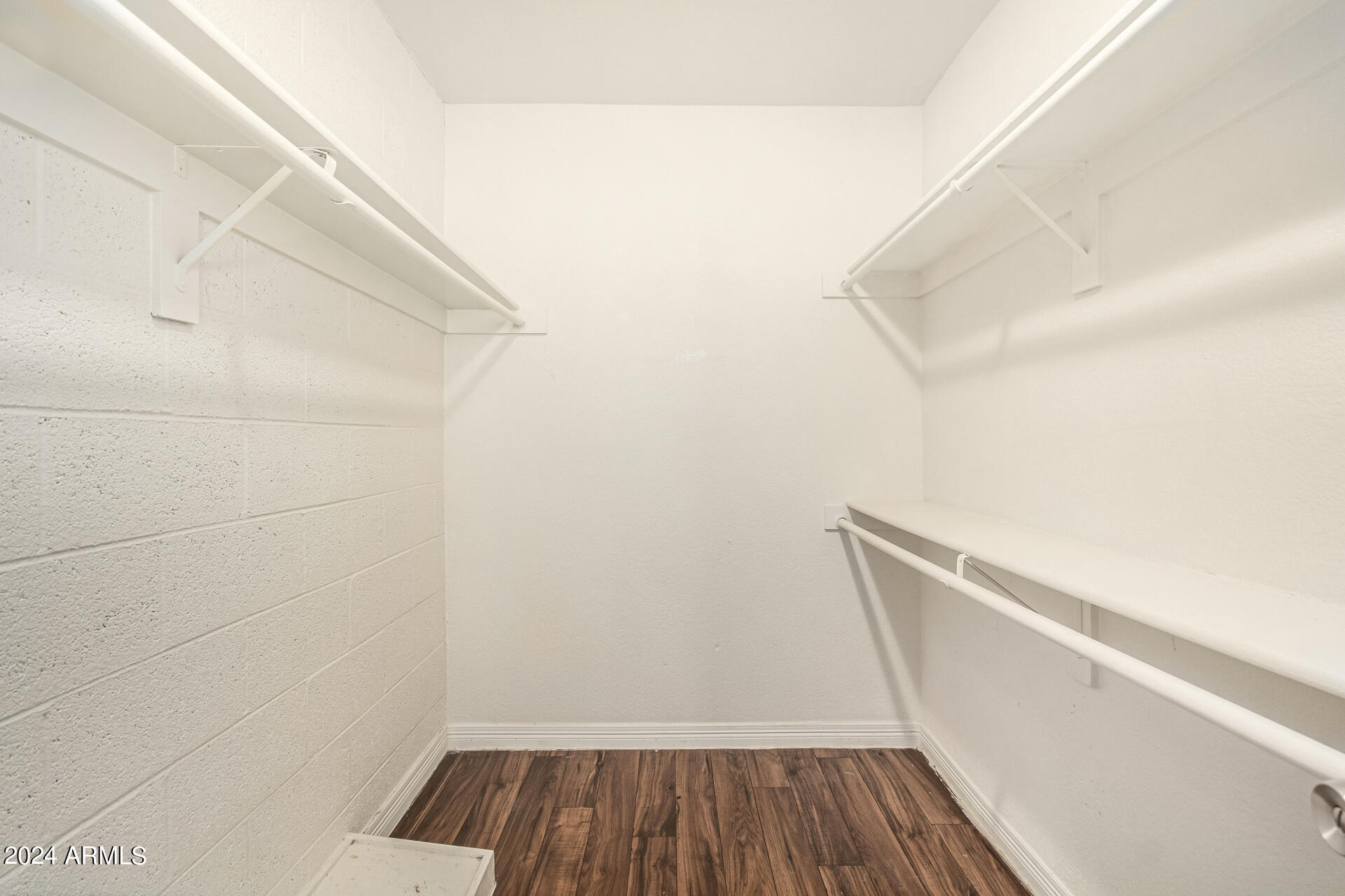 3810 N MARYVALE Parkway # 1056