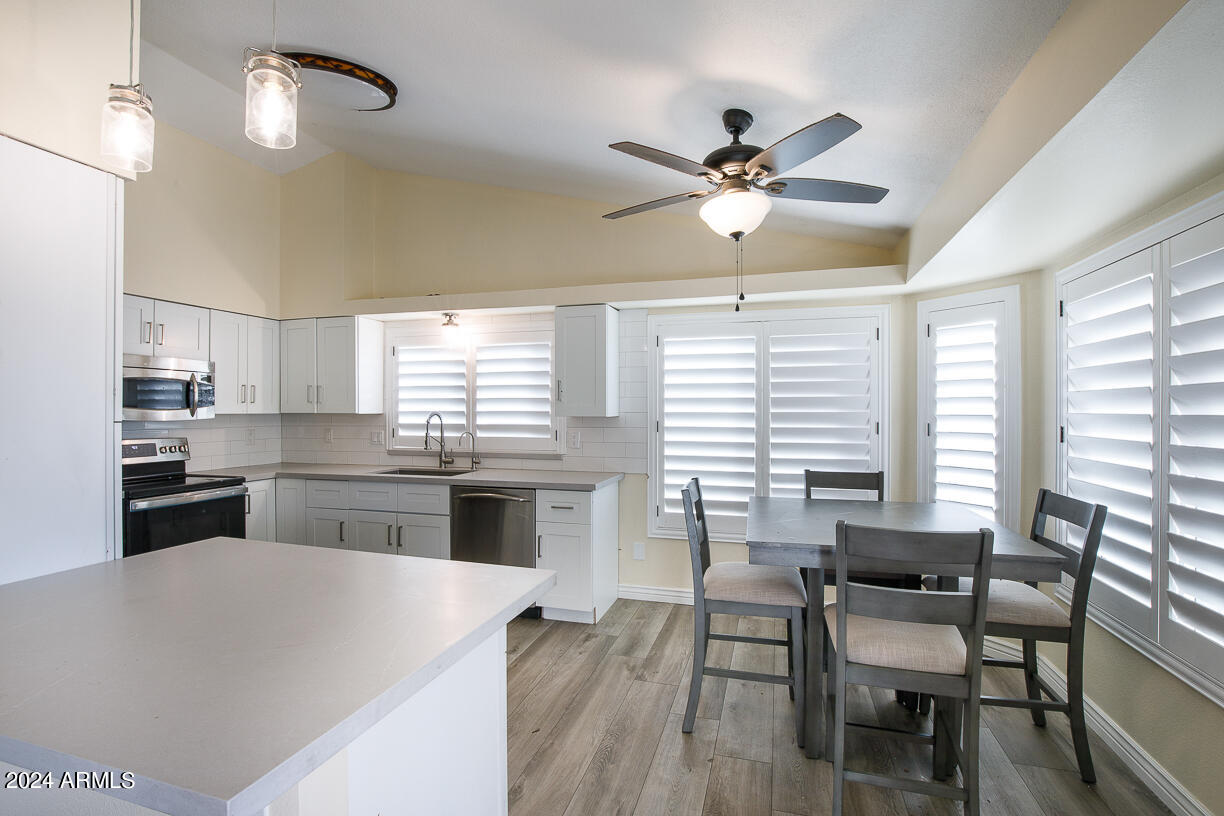 4326 E TOWNE Lane