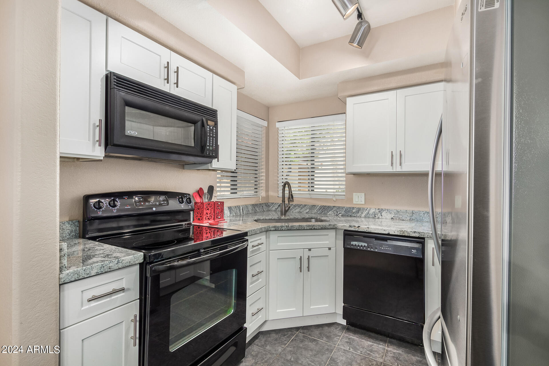 7008 E GOLD DUST Avenue # 112