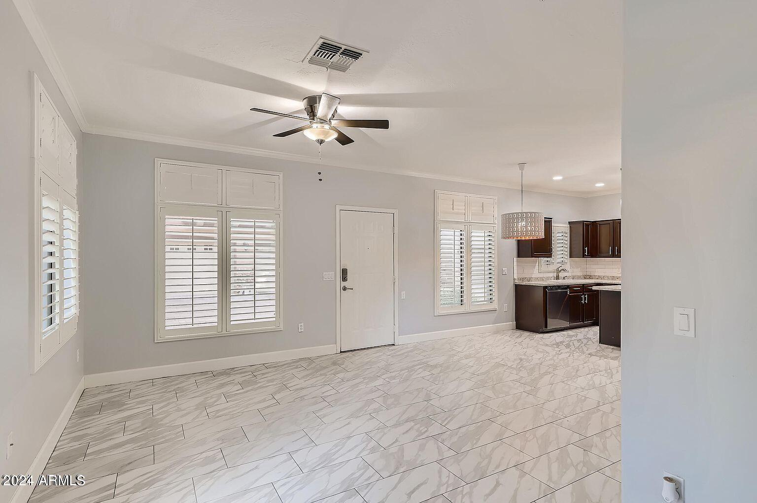 2150 E BELL Road # 1085