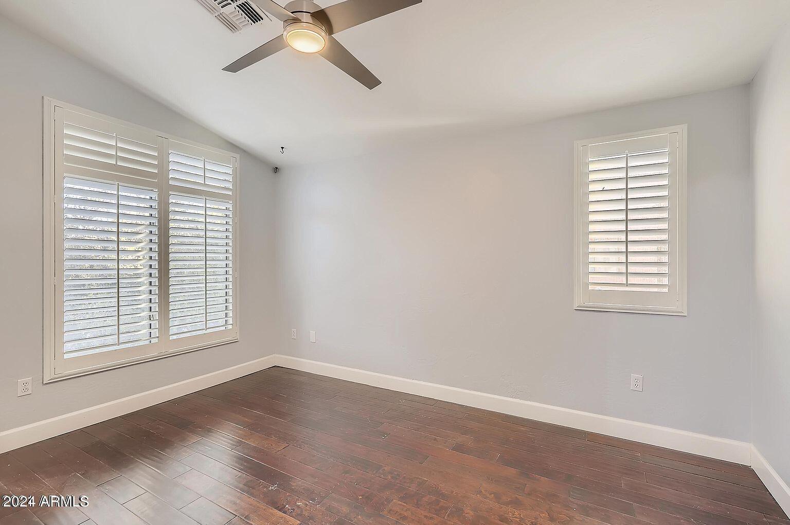 2150 E BELL Road # 1085