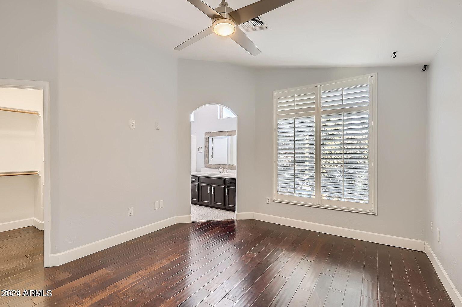 2150 E BELL Road # 1085