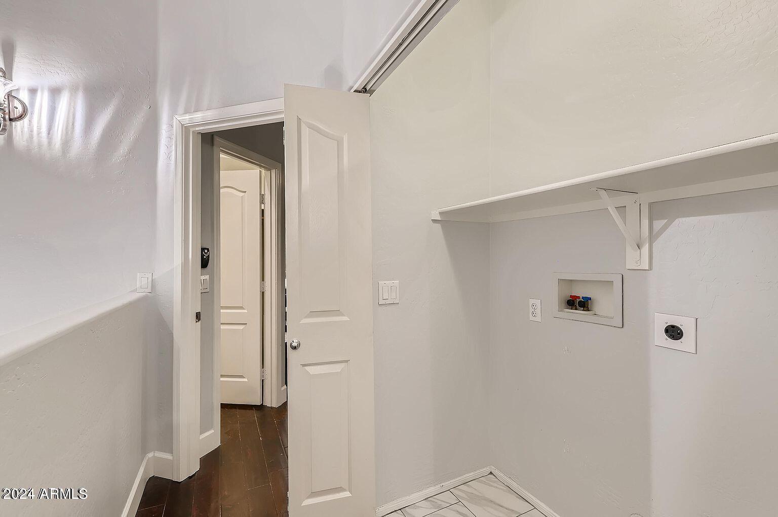 2150 E BELL Road # 1085