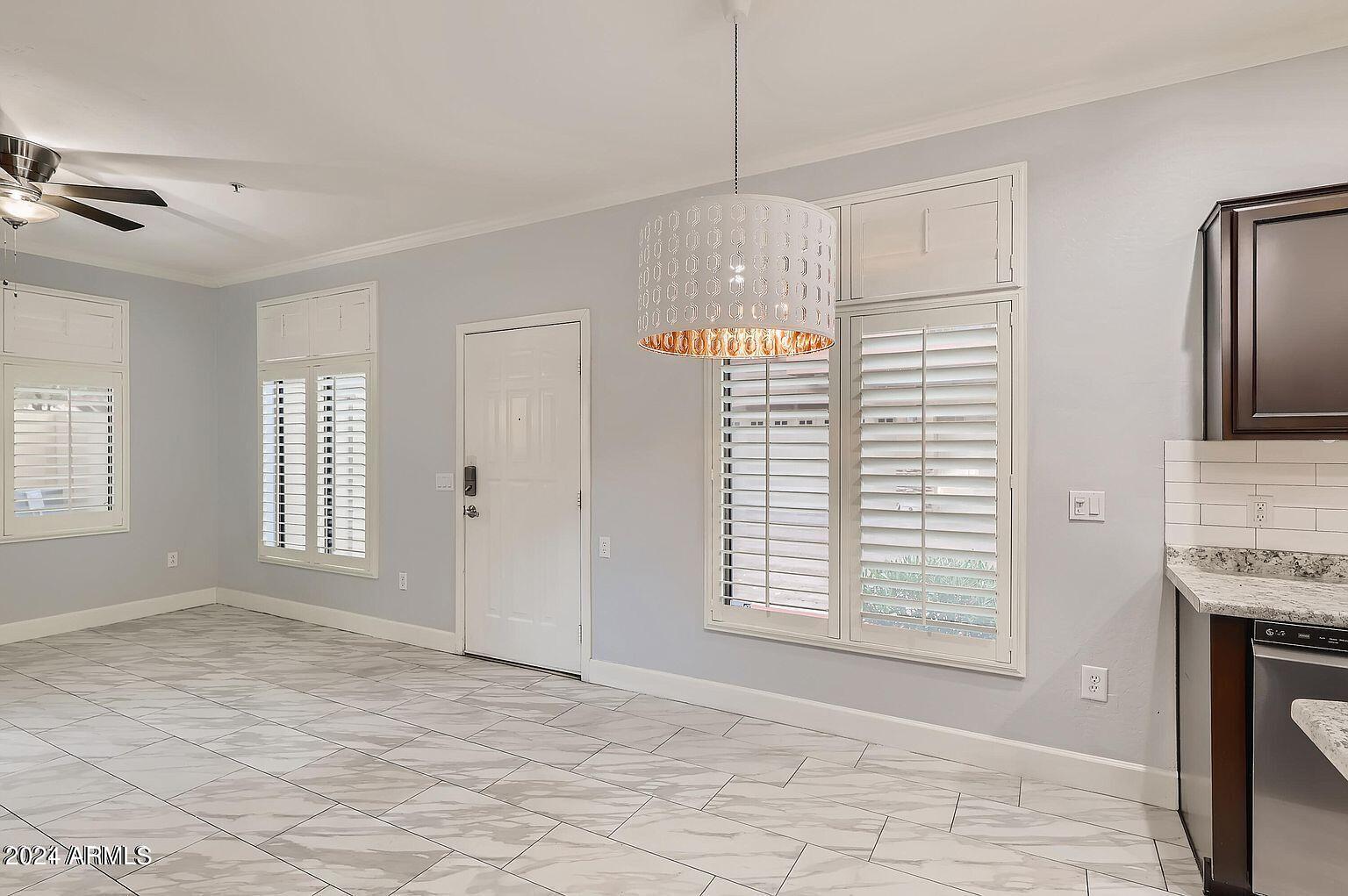 2150 E BELL Road # 1085