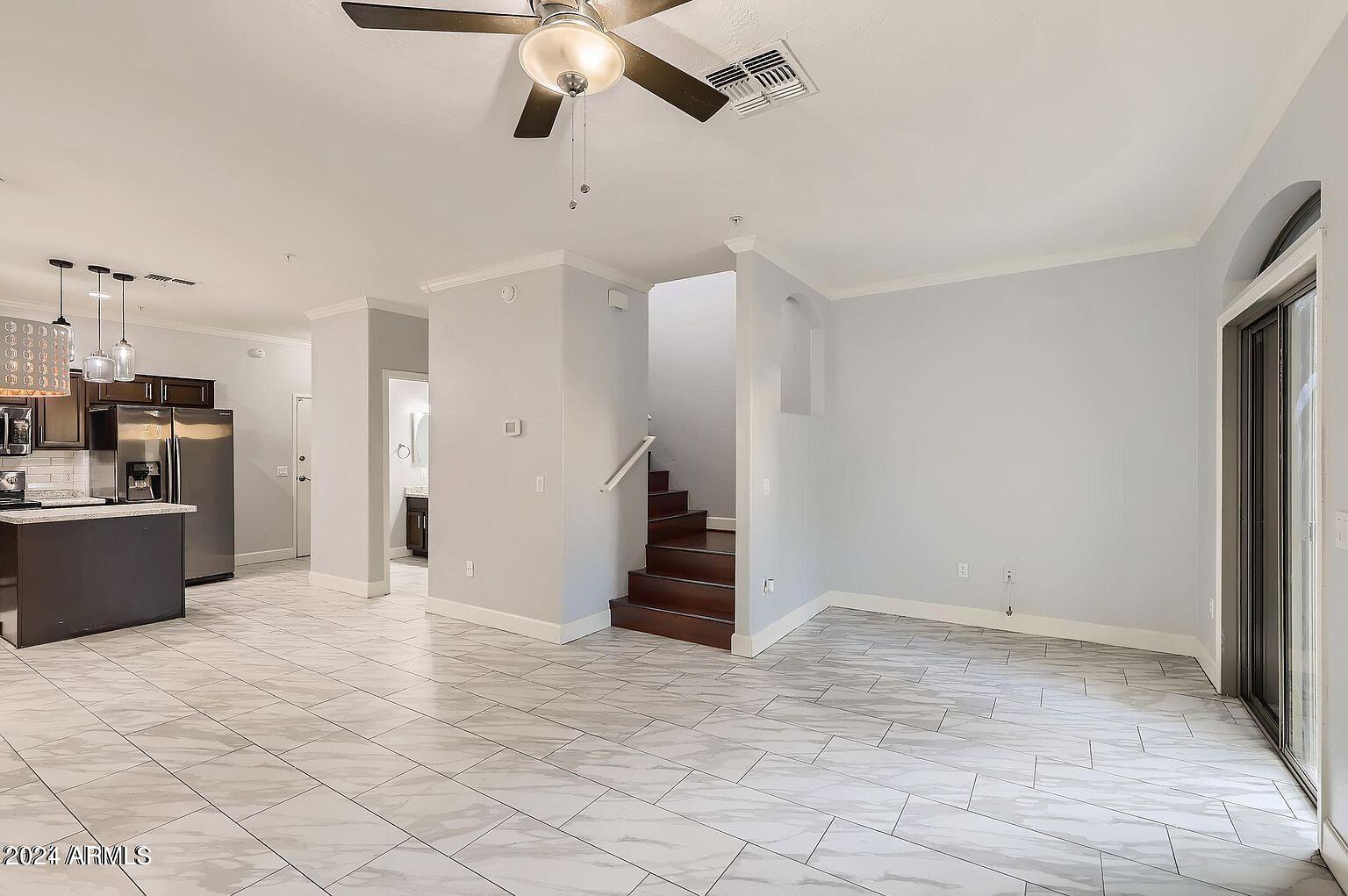 2150 E BELL Road # 1085