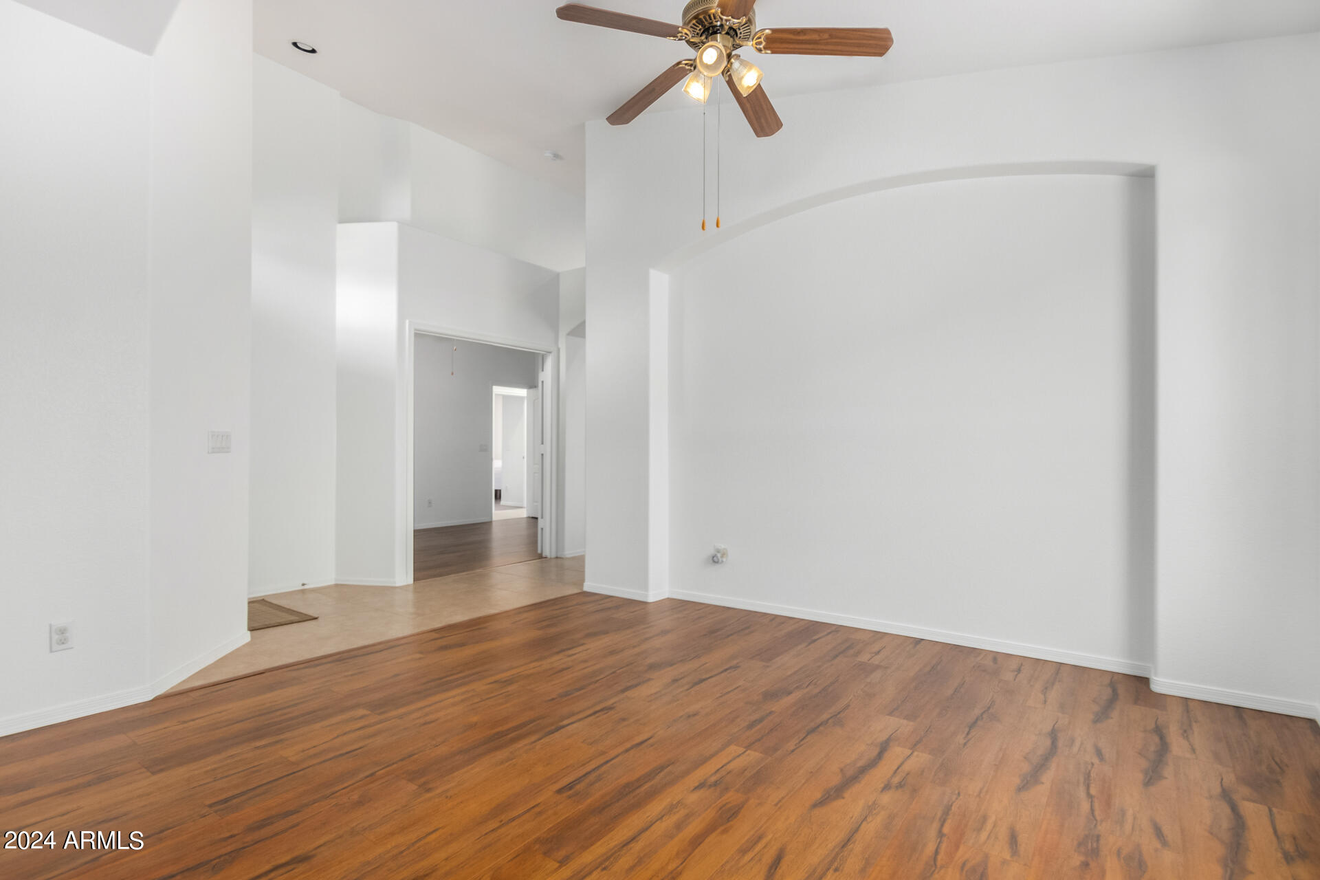 1024 N MOCCASIN Trail