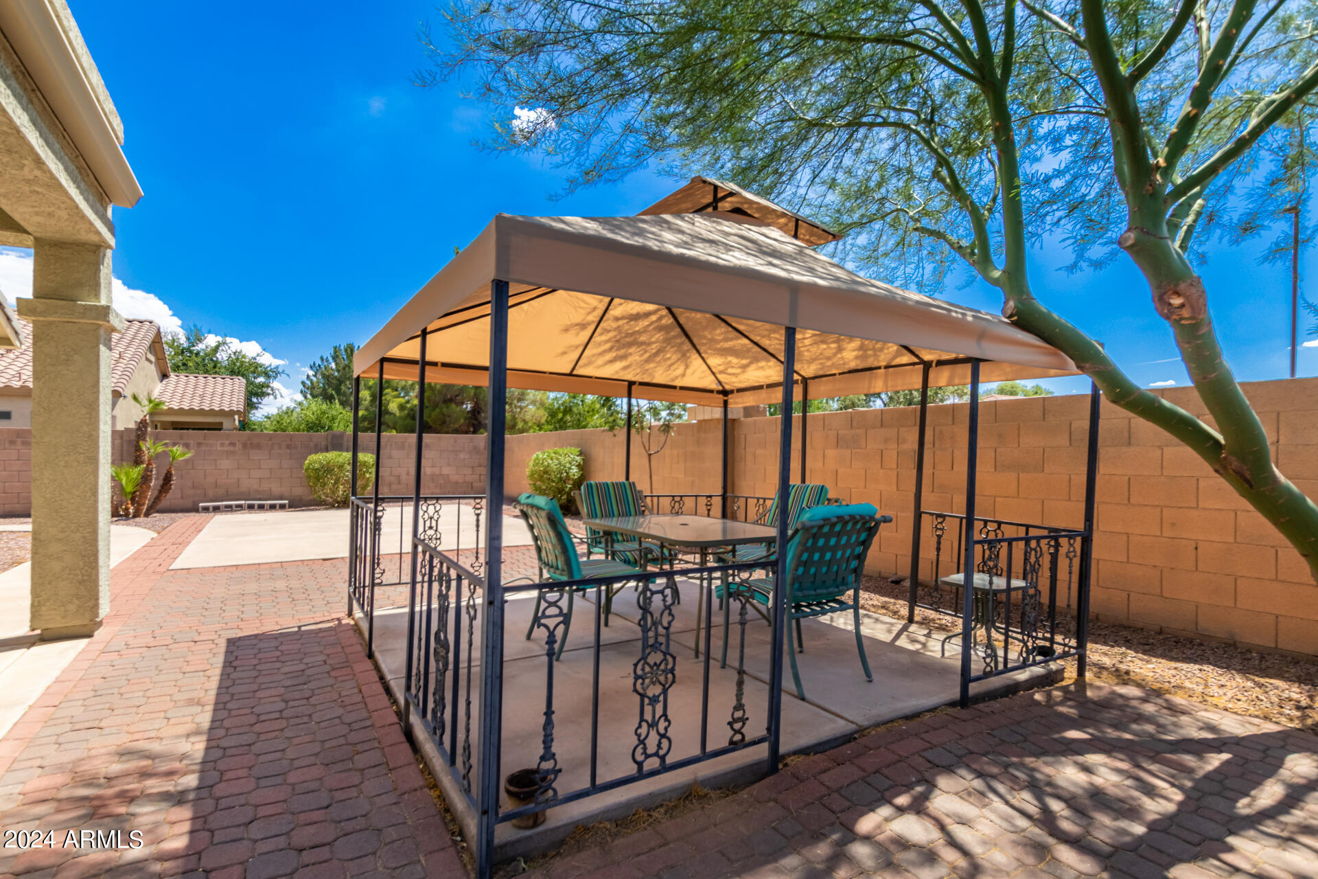 1024 N MOCCASIN Trail