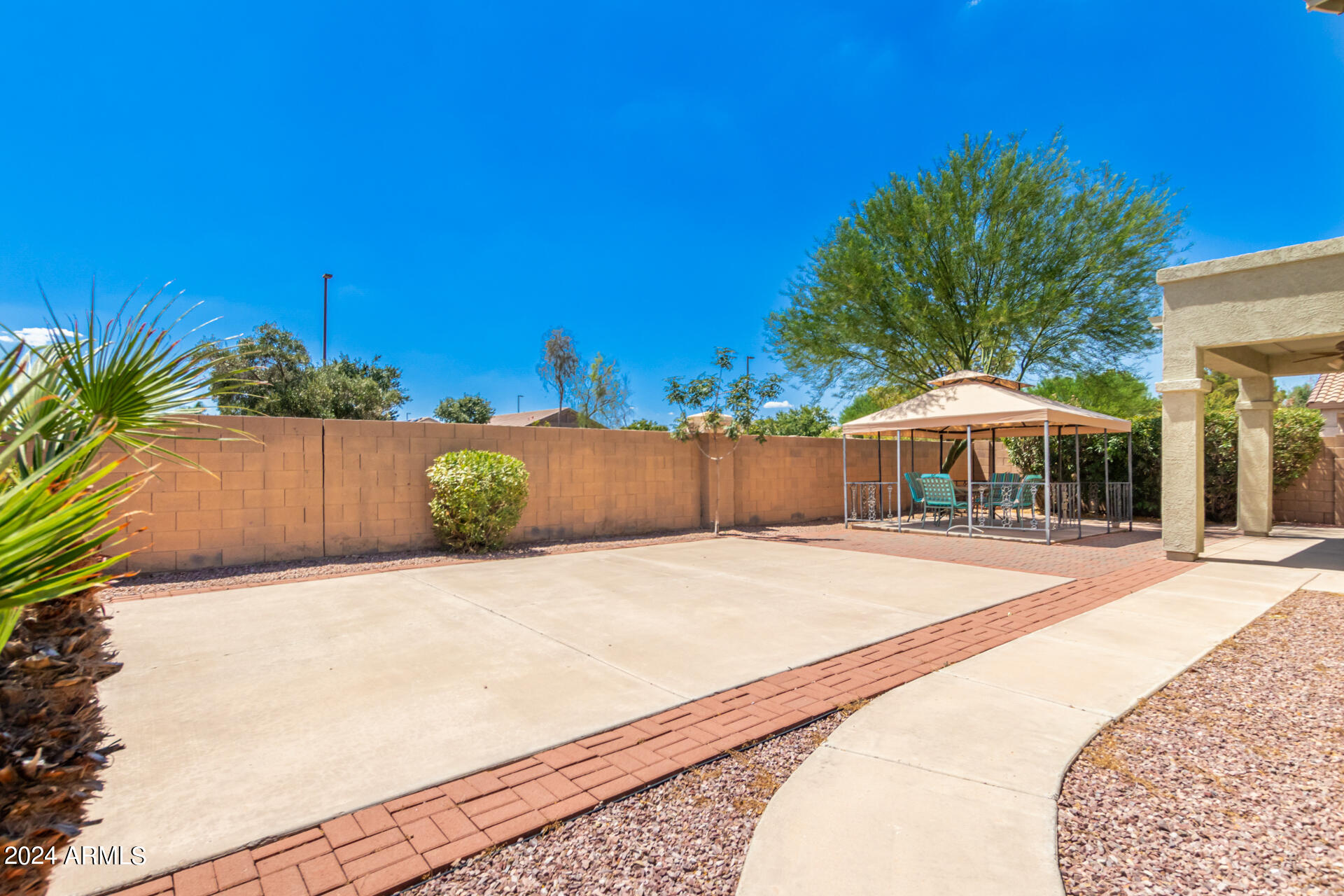 1024 N MOCCASIN Trail