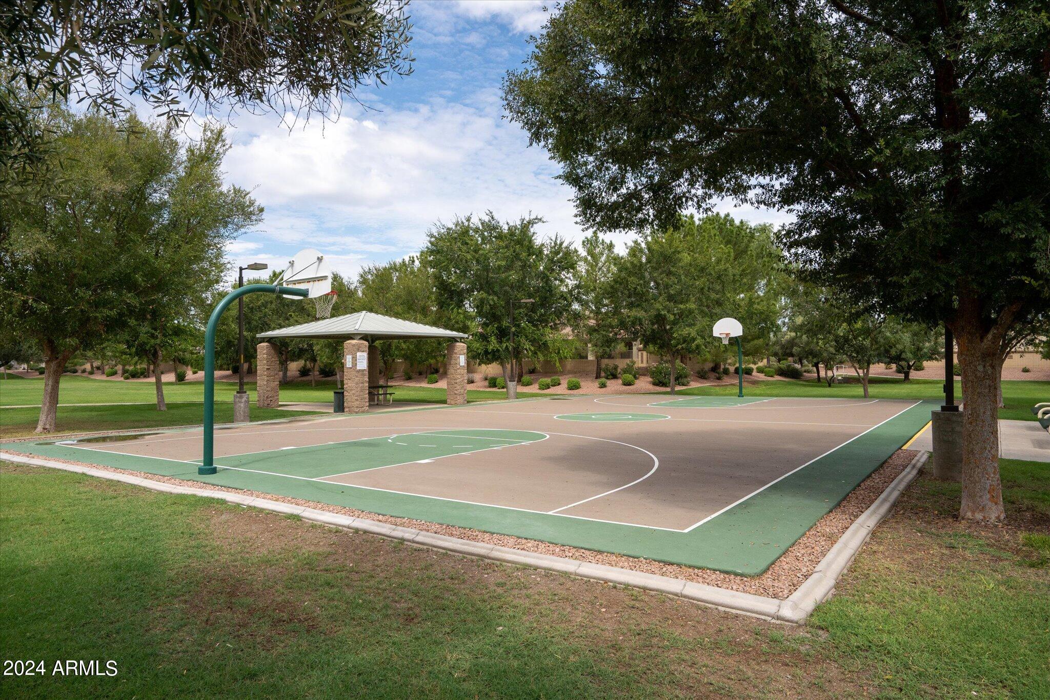 1024 N MOCCASIN Trail