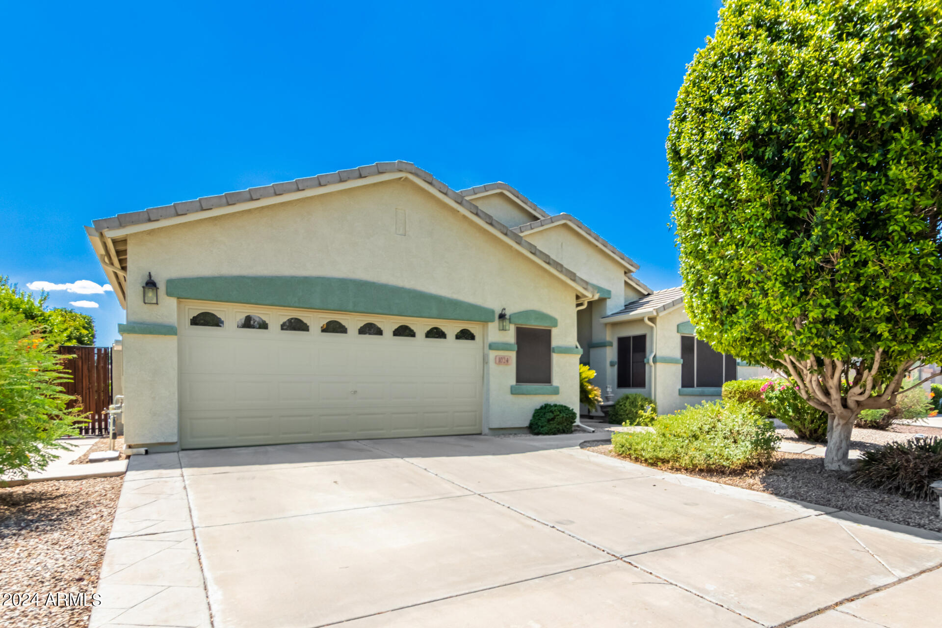 1024 N MOCCASIN Trail