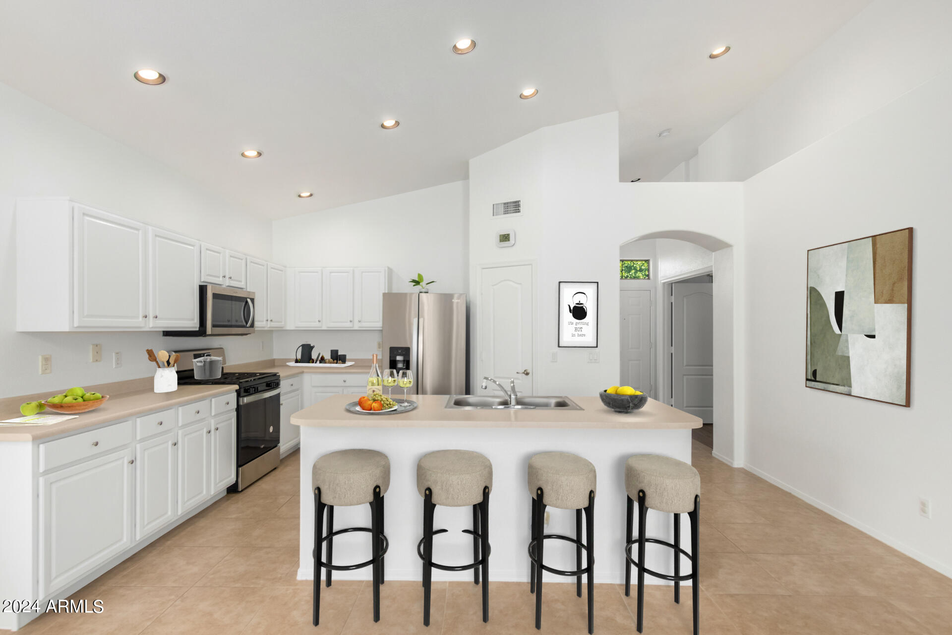 1024 N MOCCASIN Trail