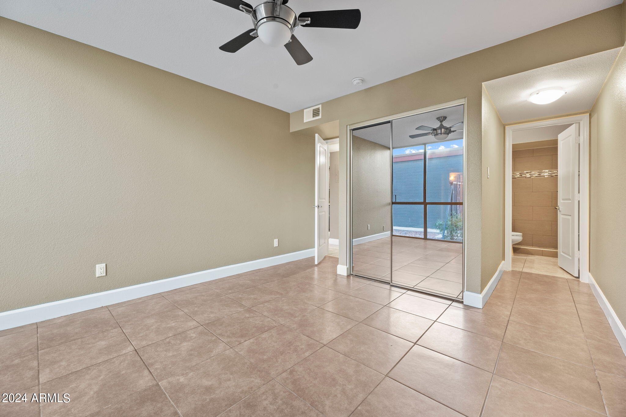 1241 E MEDLOCK Drive # 113