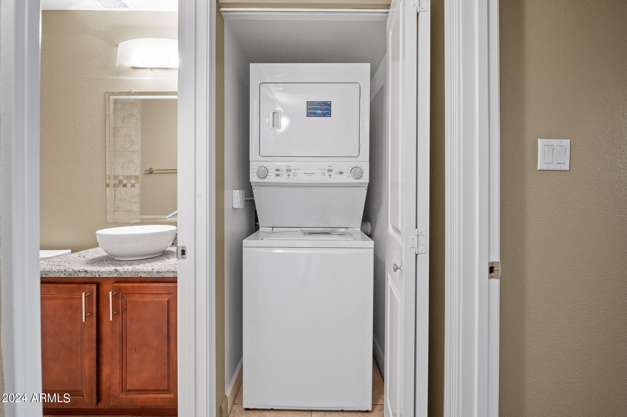 1241 E MEDLOCK Drive # 113
