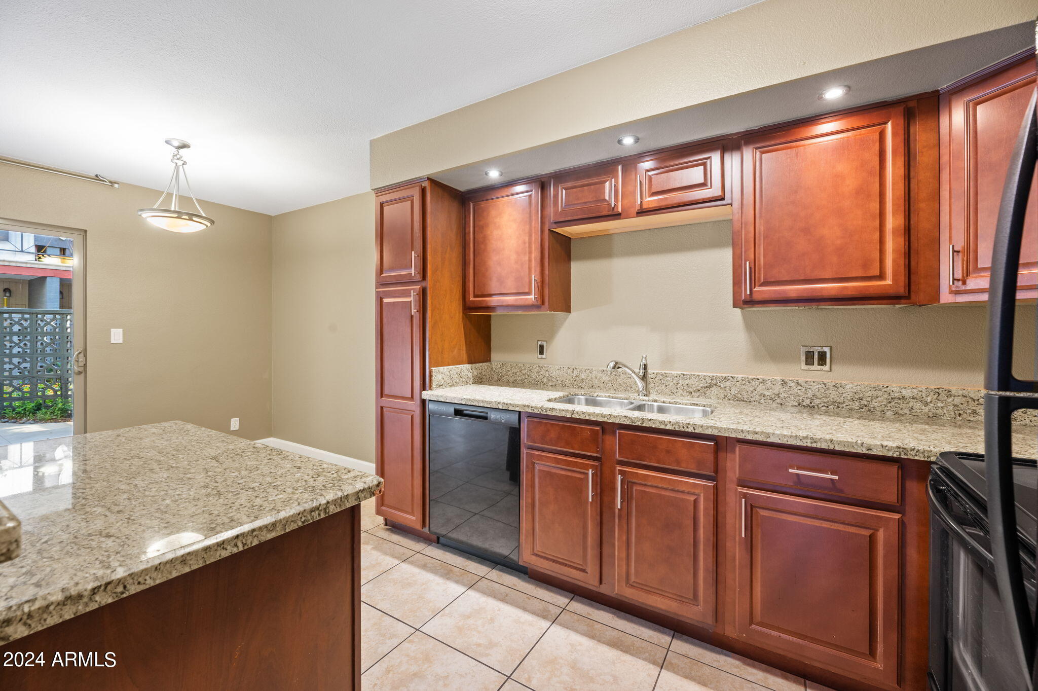 1241 E MEDLOCK Drive # 113