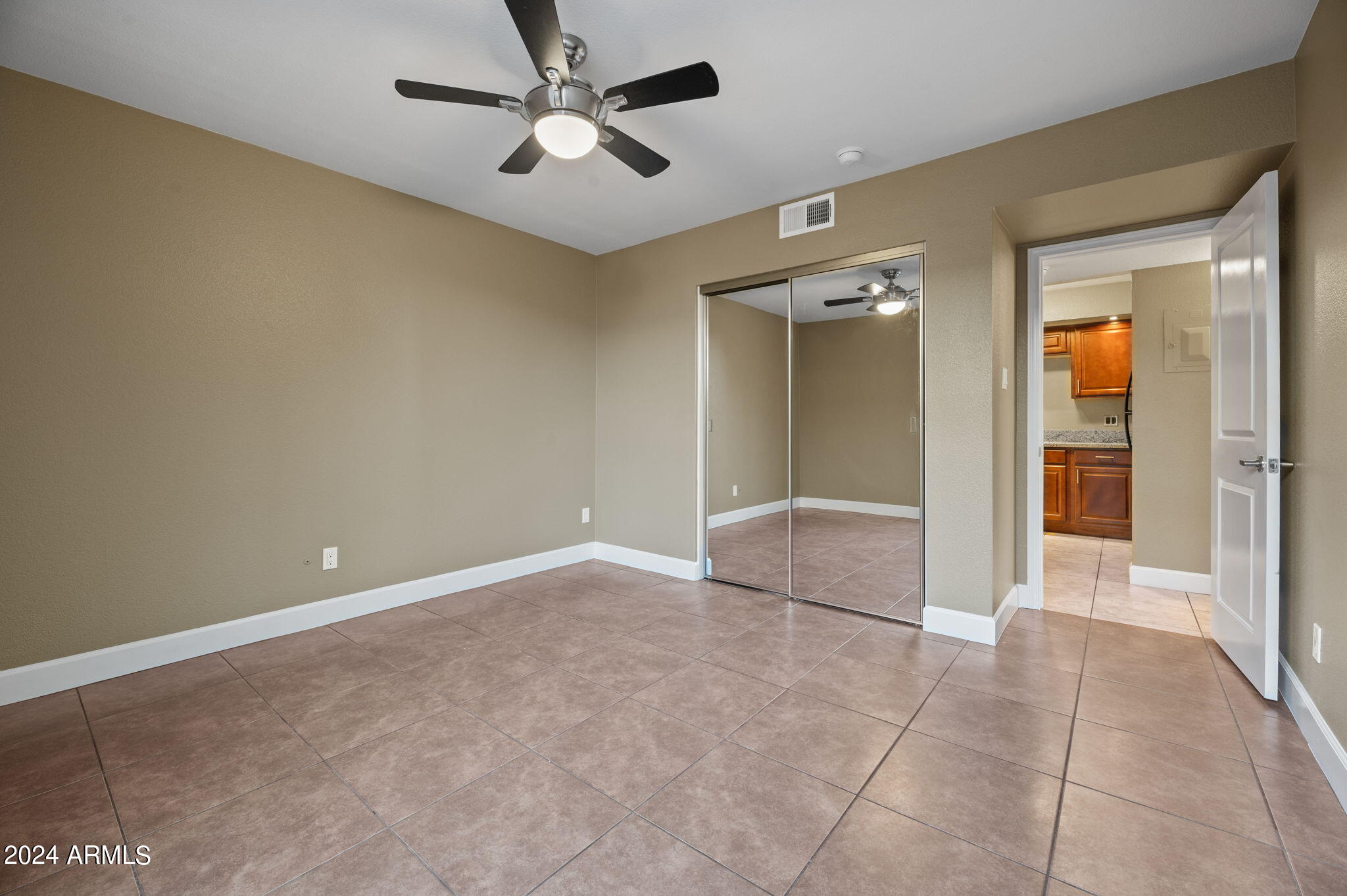 1241 E MEDLOCK Drive # 113