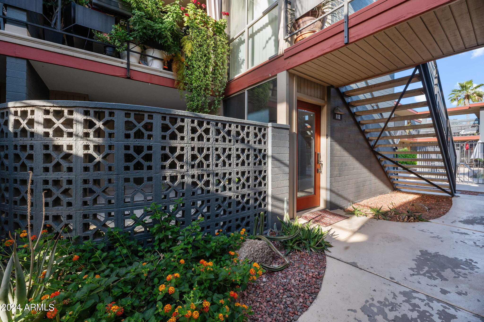 1241 E MEDLOCK Drive # 113