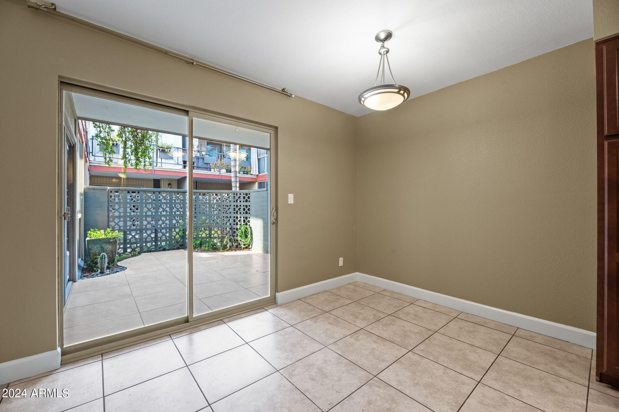 1241 E MEDLOCK Drive # 113