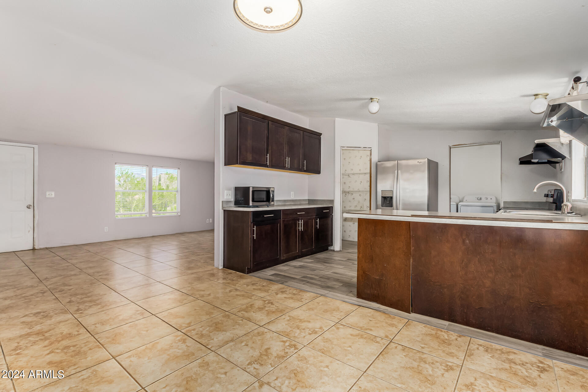 2420 W WOLFTRAP Road