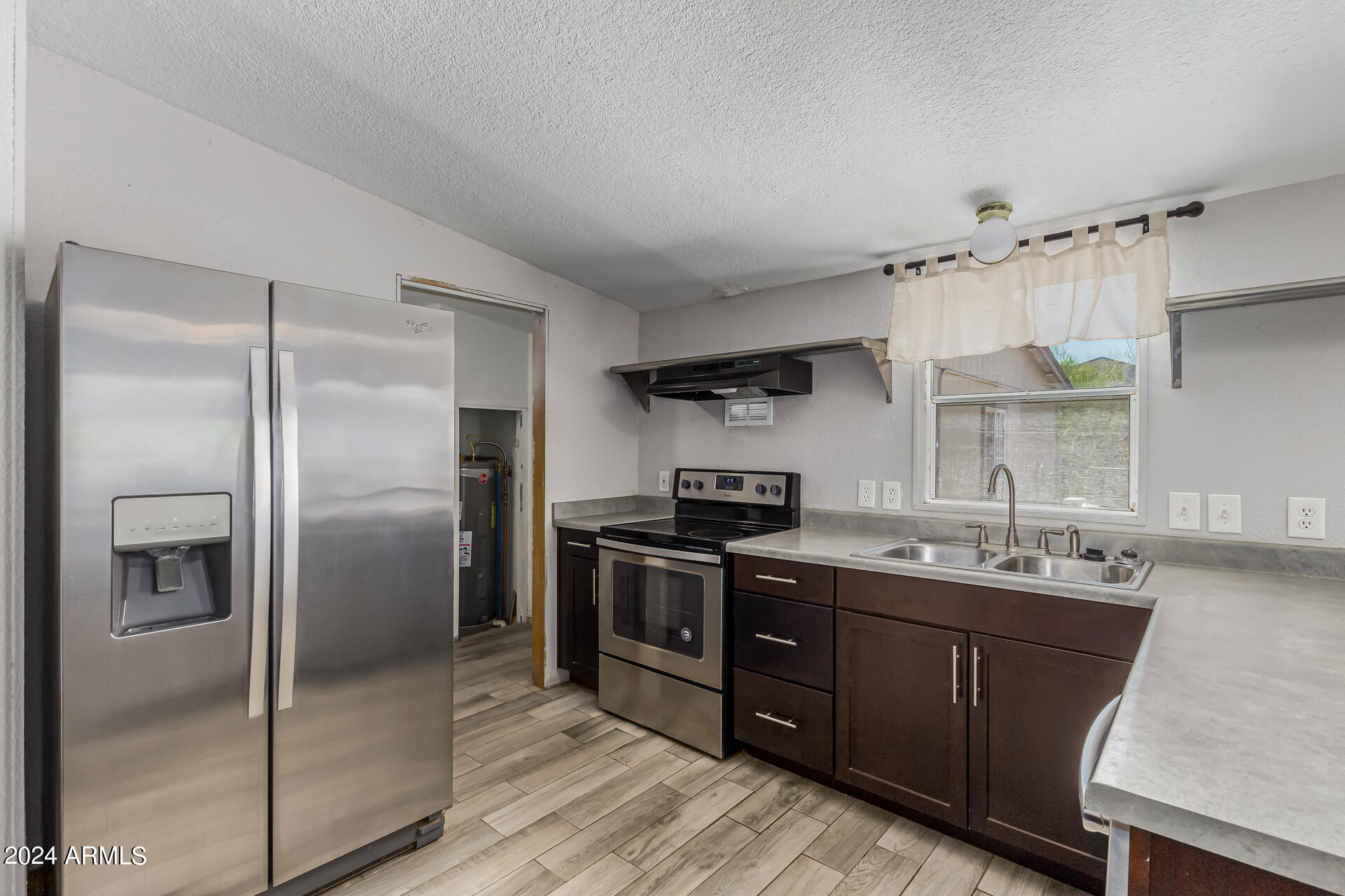 2420 W WOLFTRAP Road