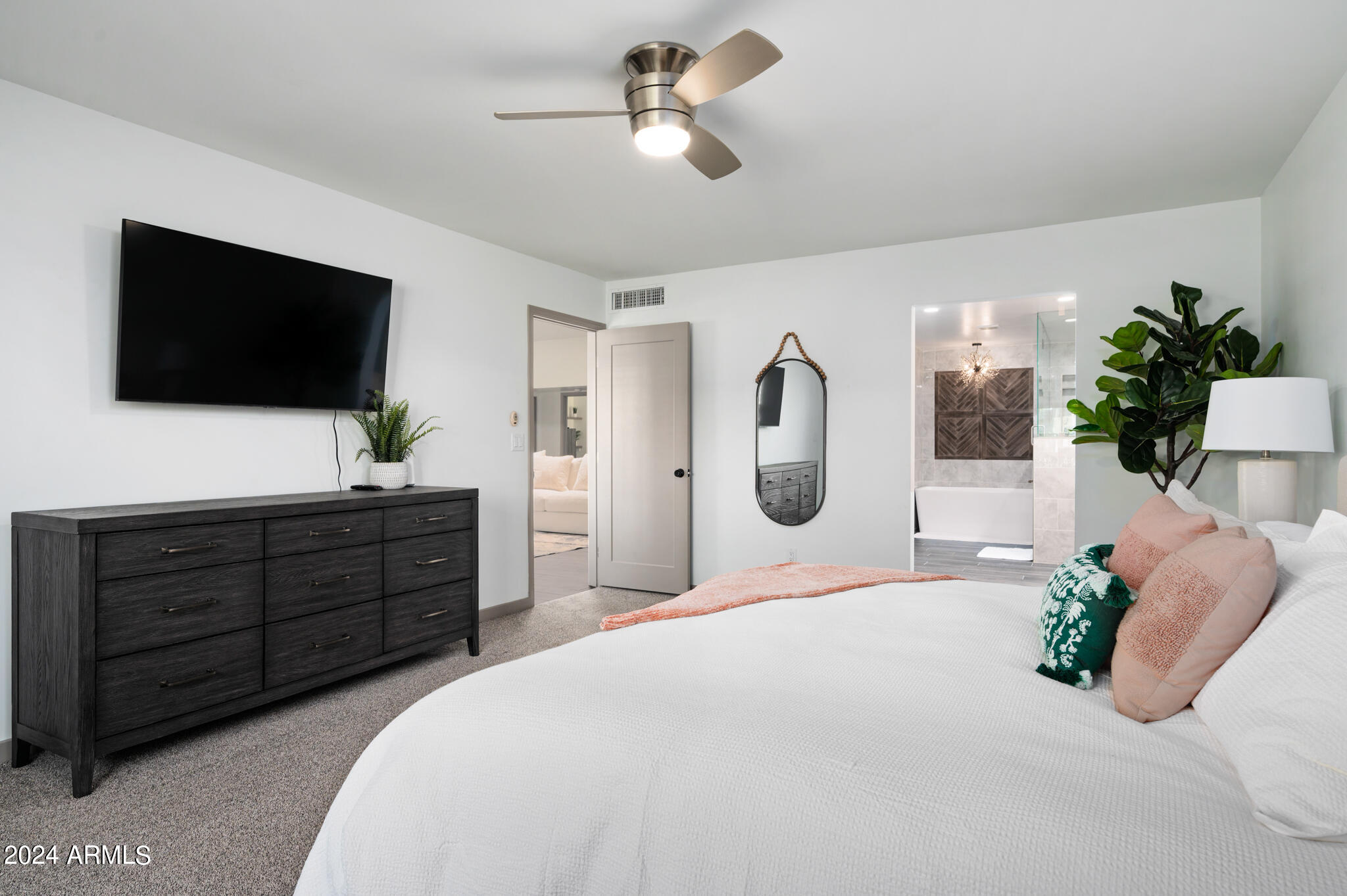 8188 E DEL CAVERNA Drive