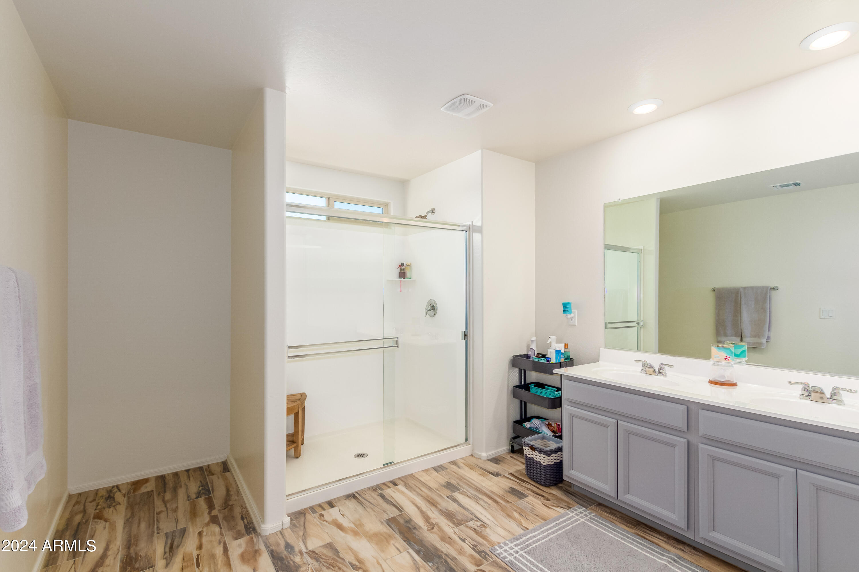 16245 W CULVER Street