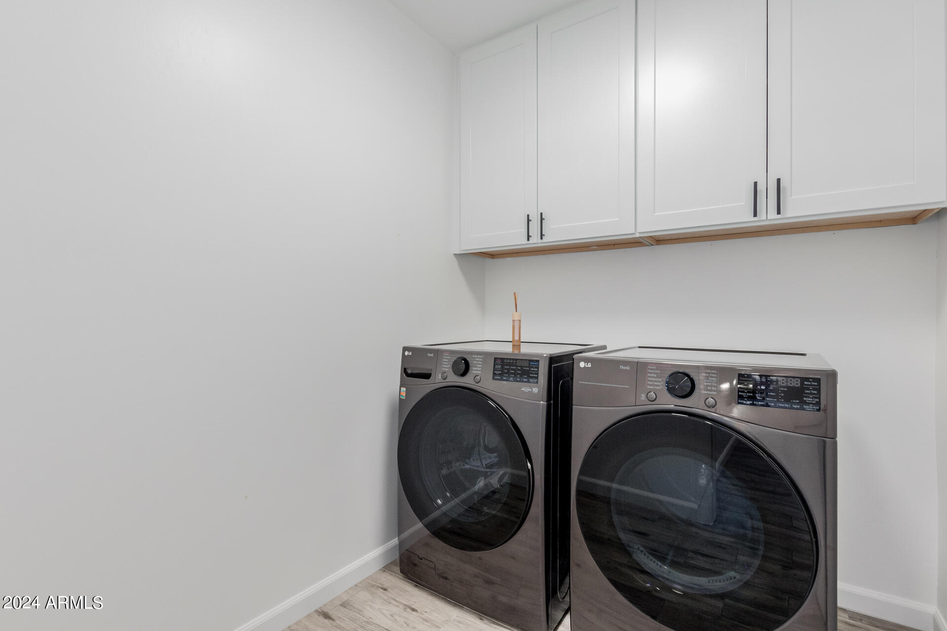 2446 E PIERSON Street