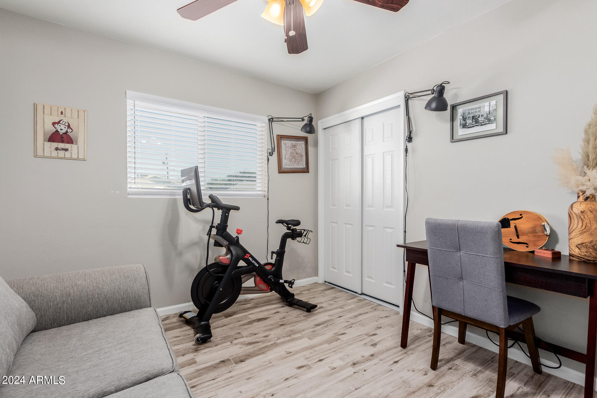 2446 E PIERSON Street