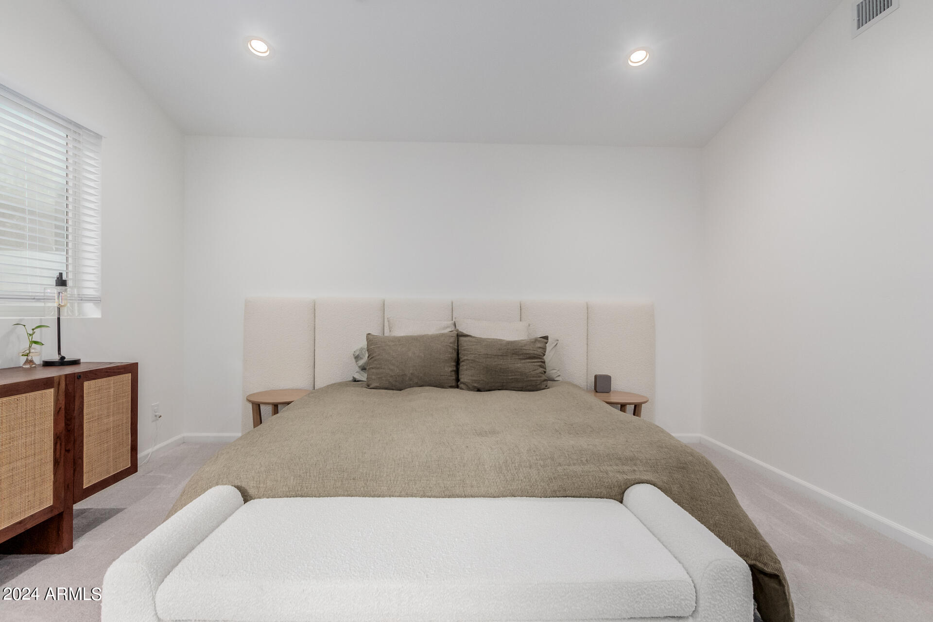 2446 E PIERSON Street