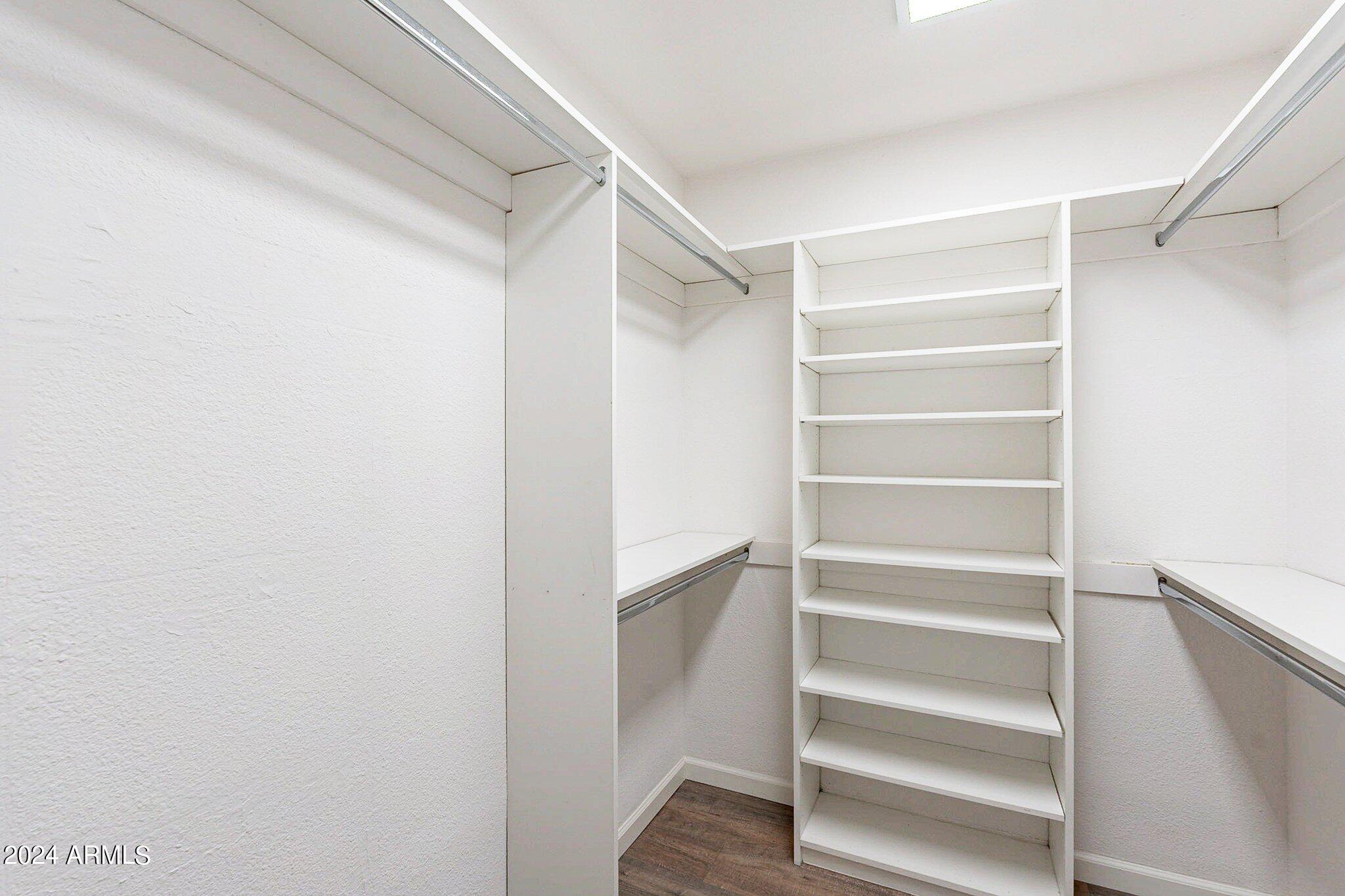 6866 E KATHLEEN Road