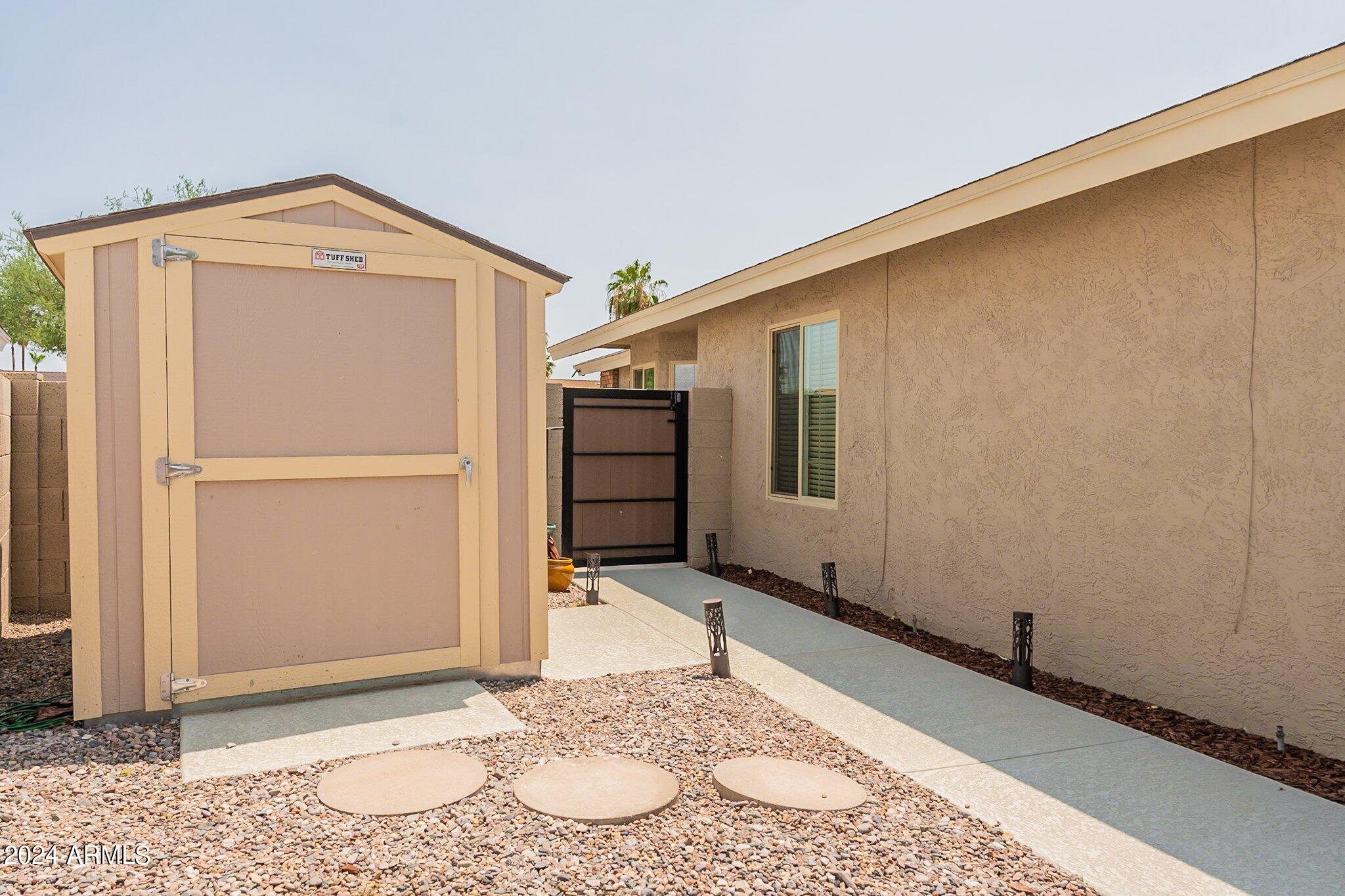 6866 E KATHLEEN Road