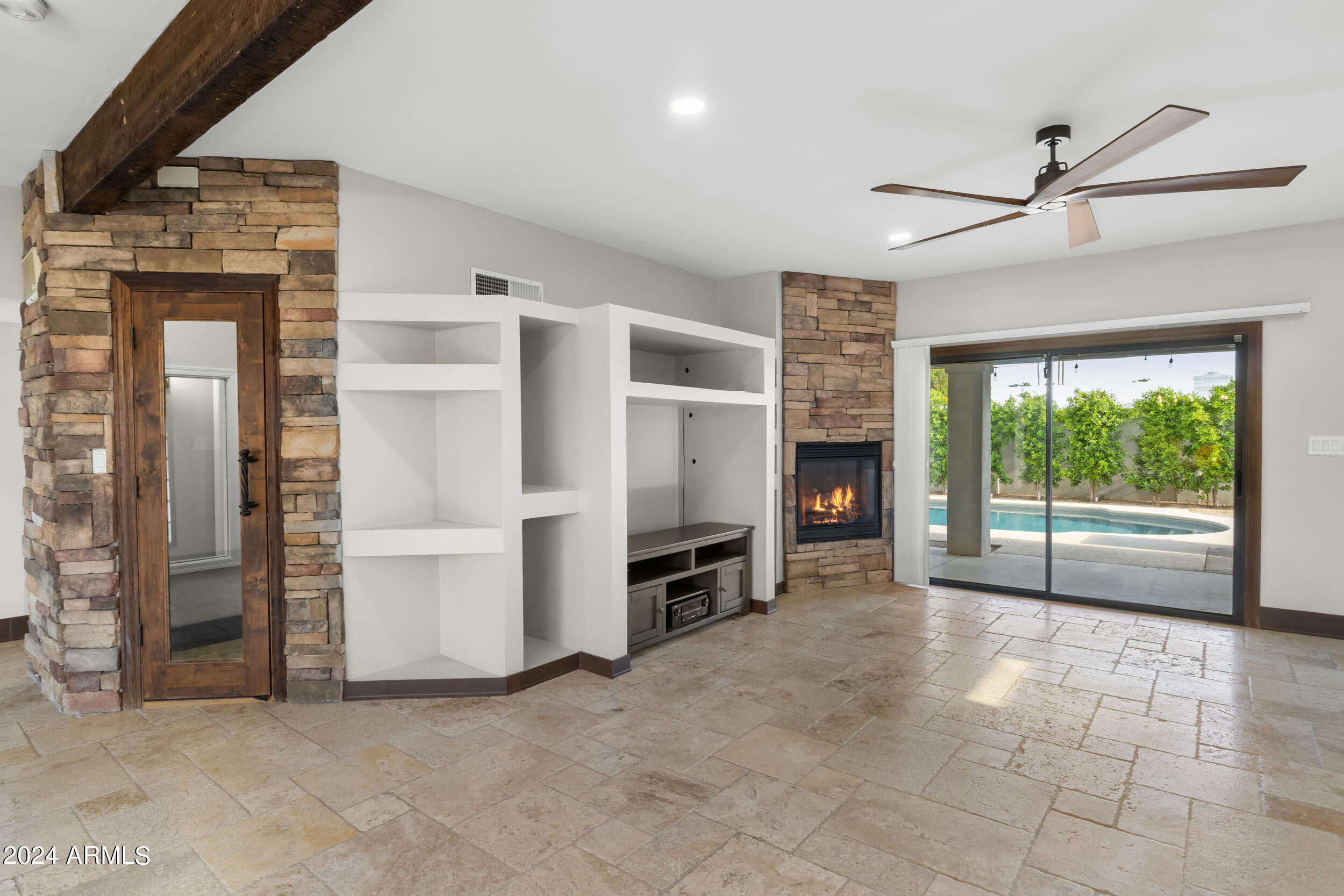 6639 E SHARON Drive