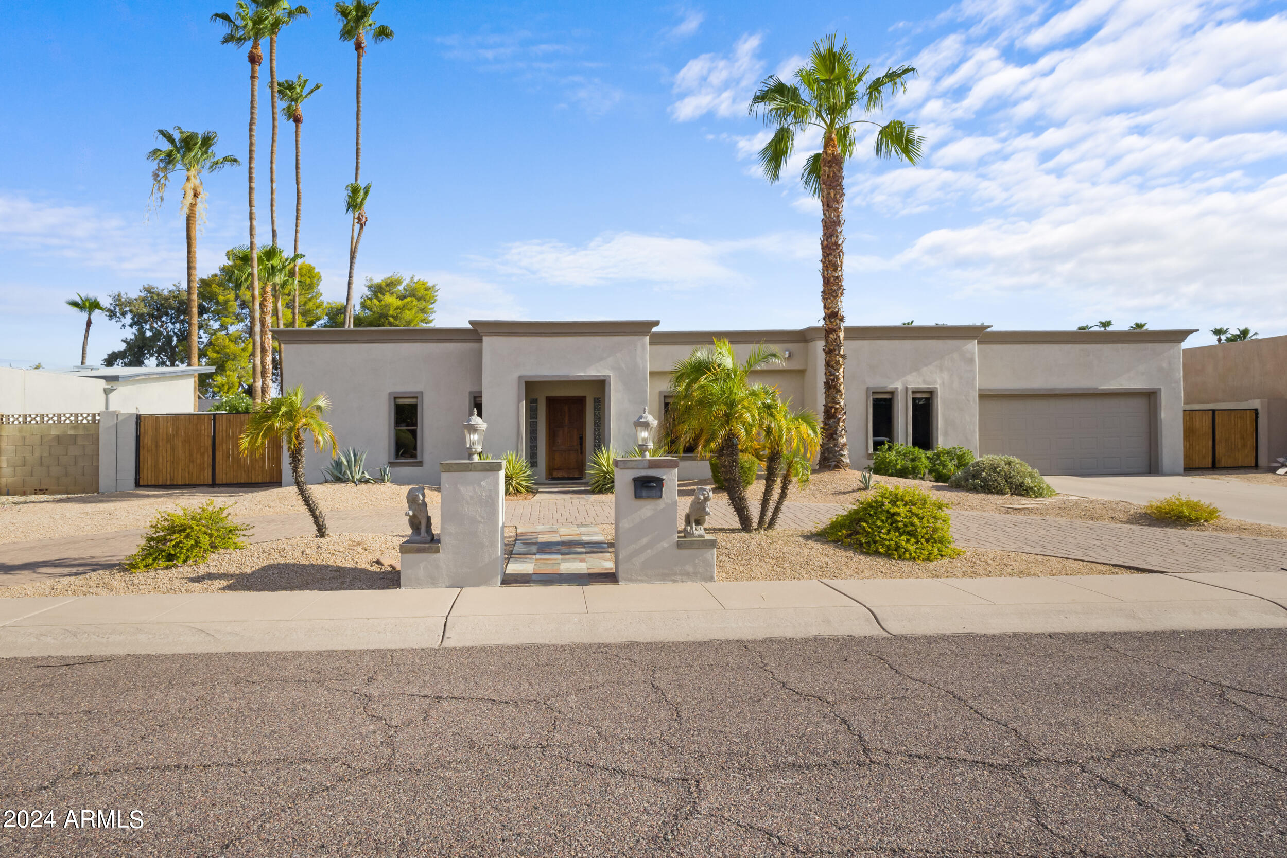 6639 E SHARON Drive