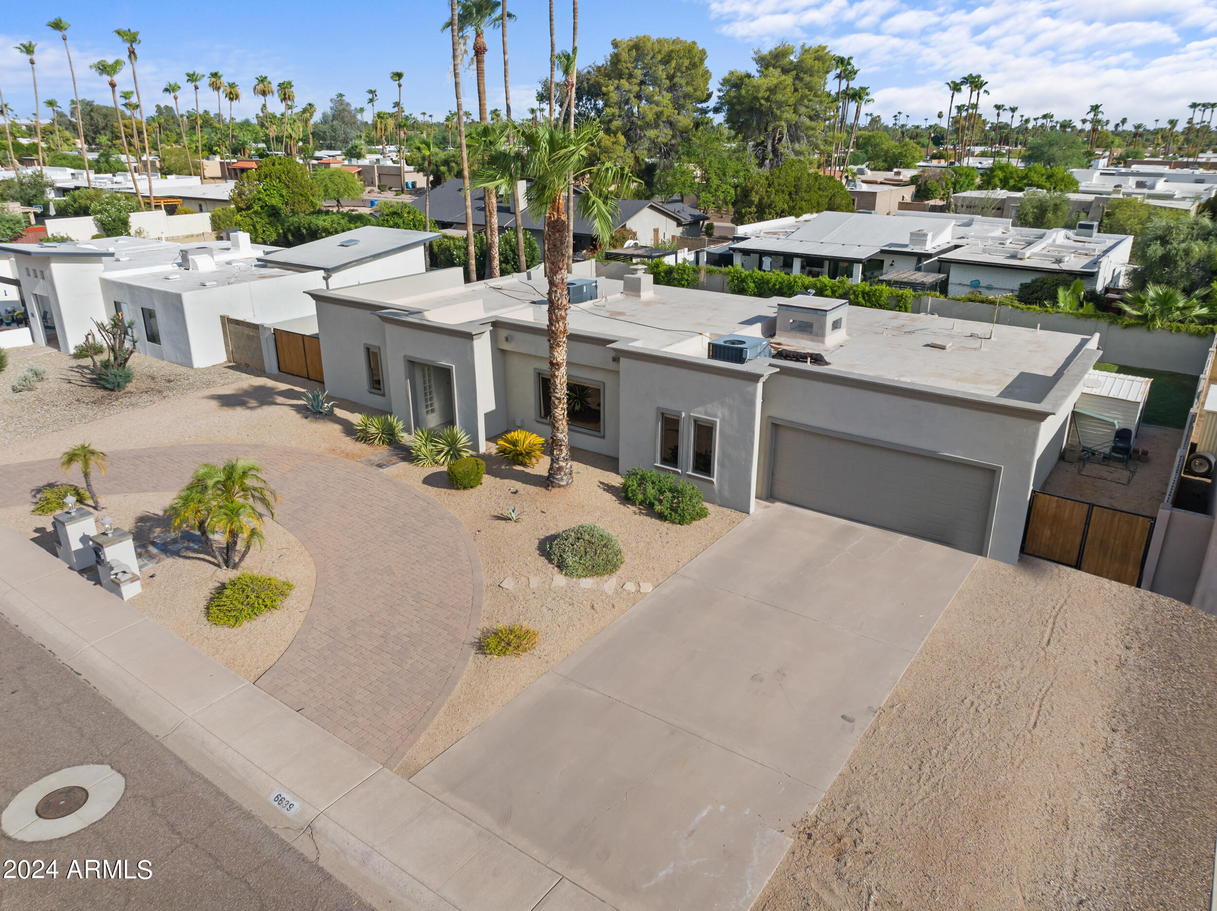 6639 E SHARON Drive