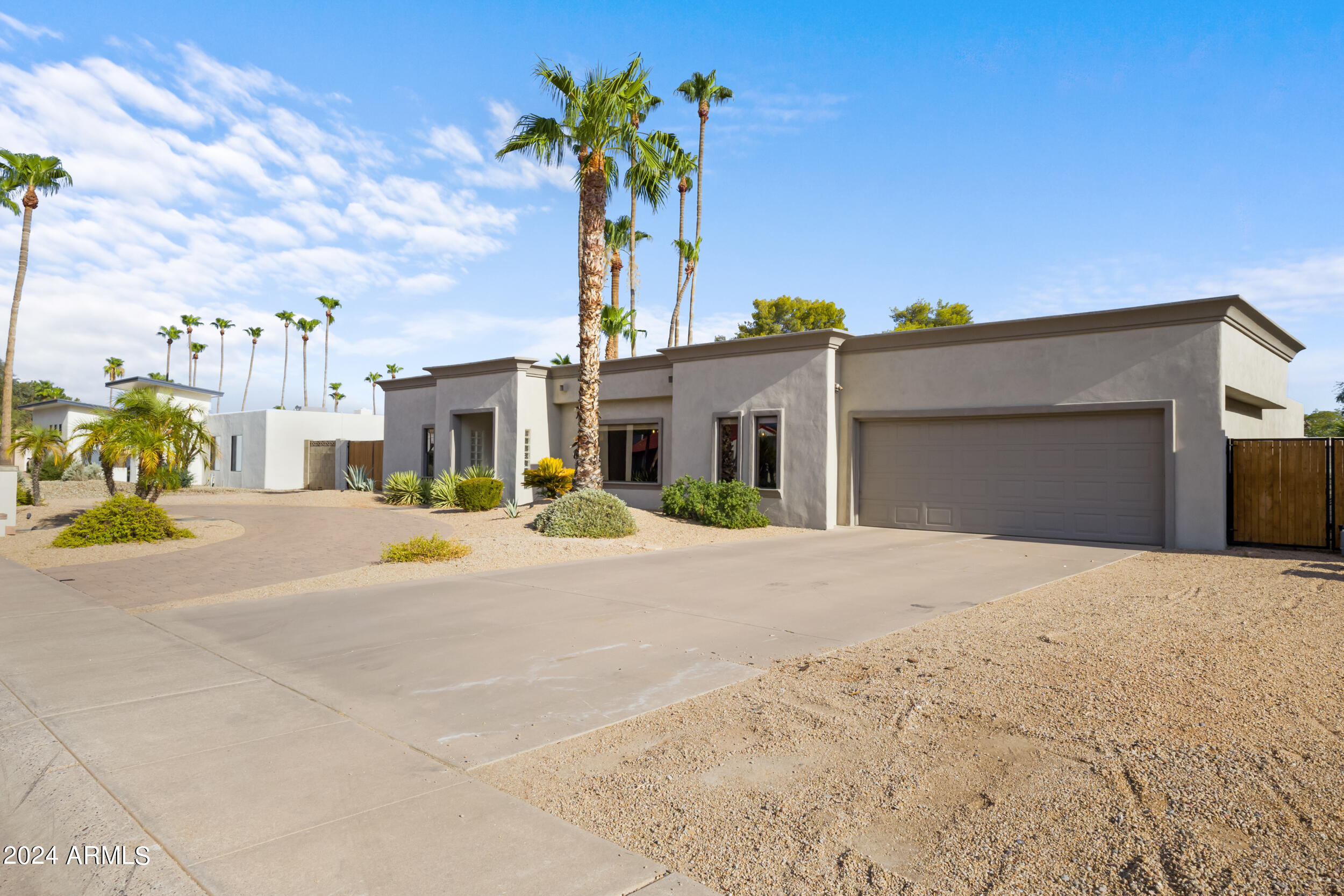 6639 E SHARON Drive