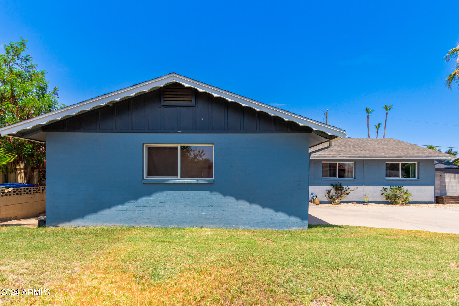 4018 W SOLANO Drive