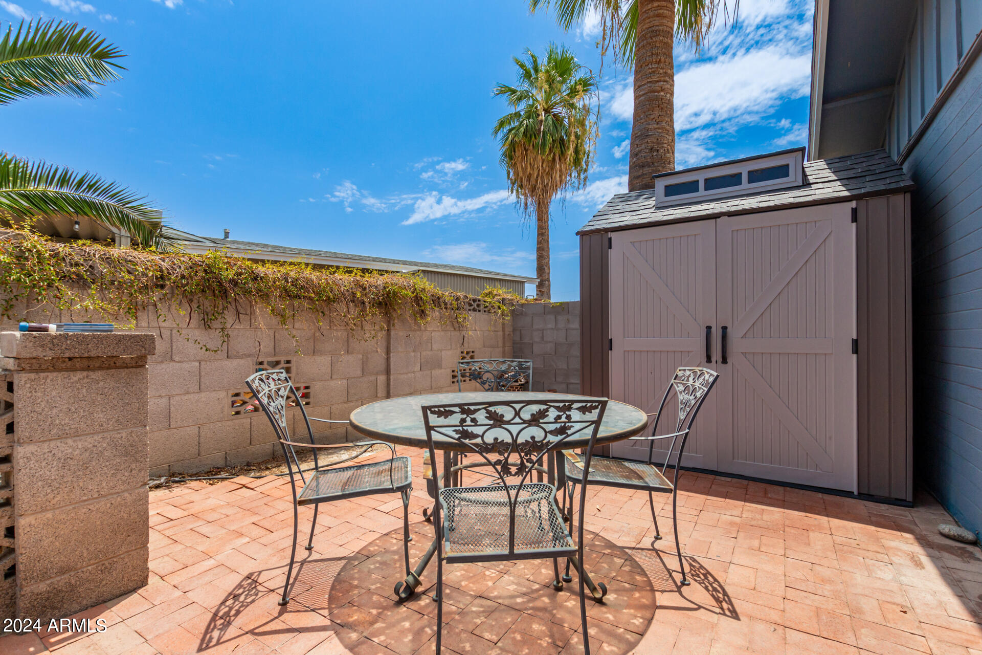 4018 W SOLANO Drive